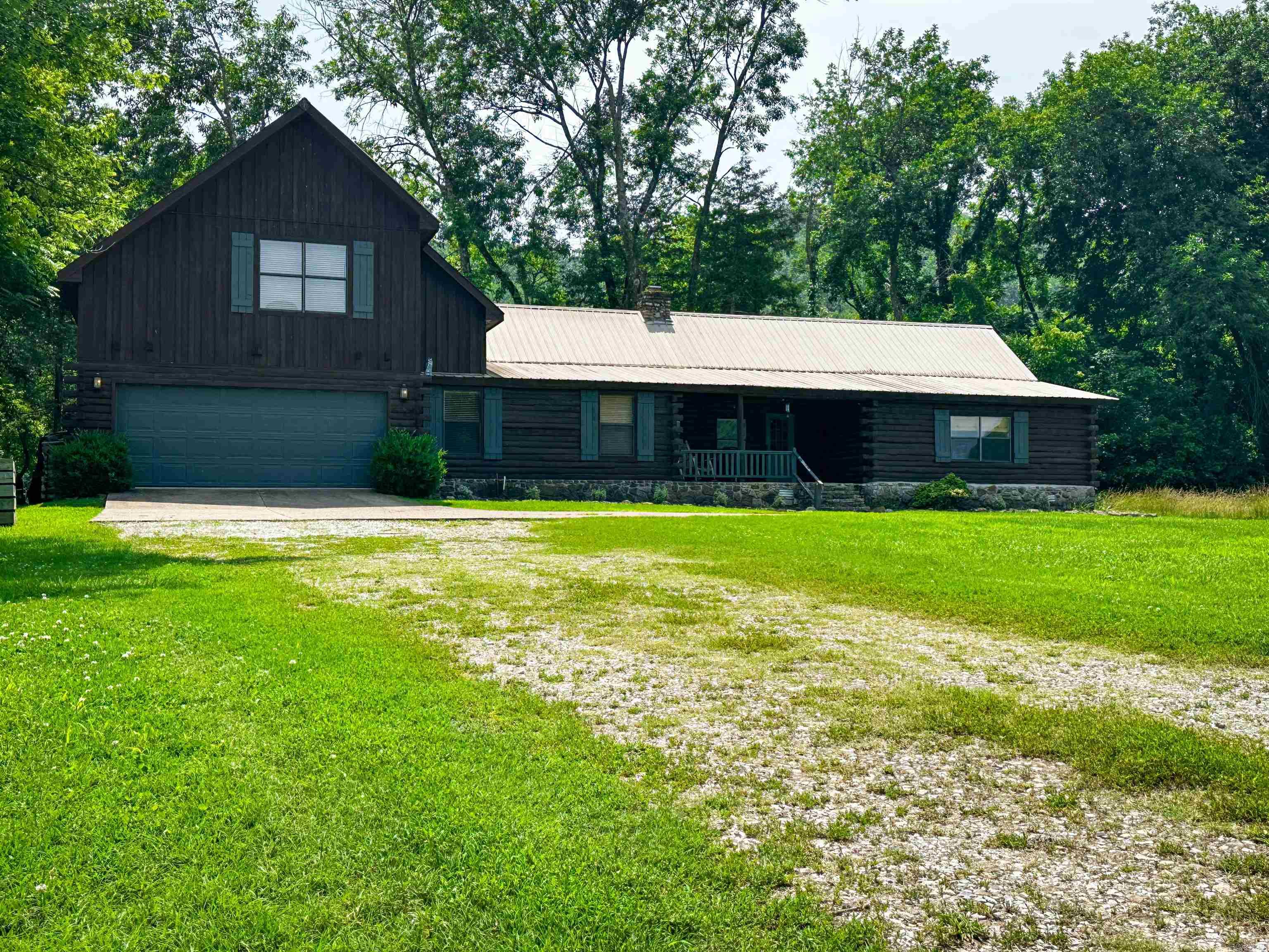 410 S Riverview  Mountain View, AR