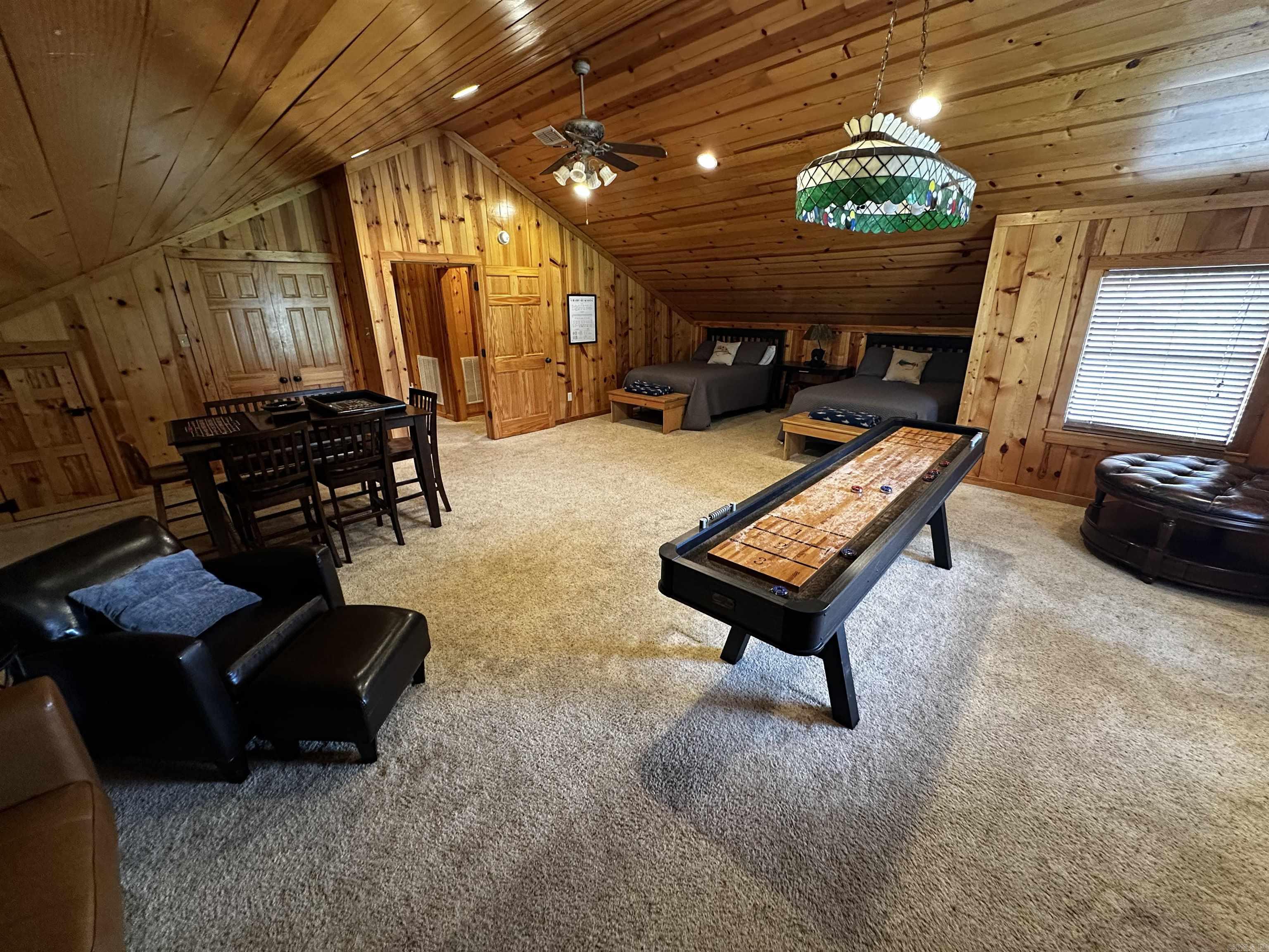 410 S Riverview  Mountain View, AR