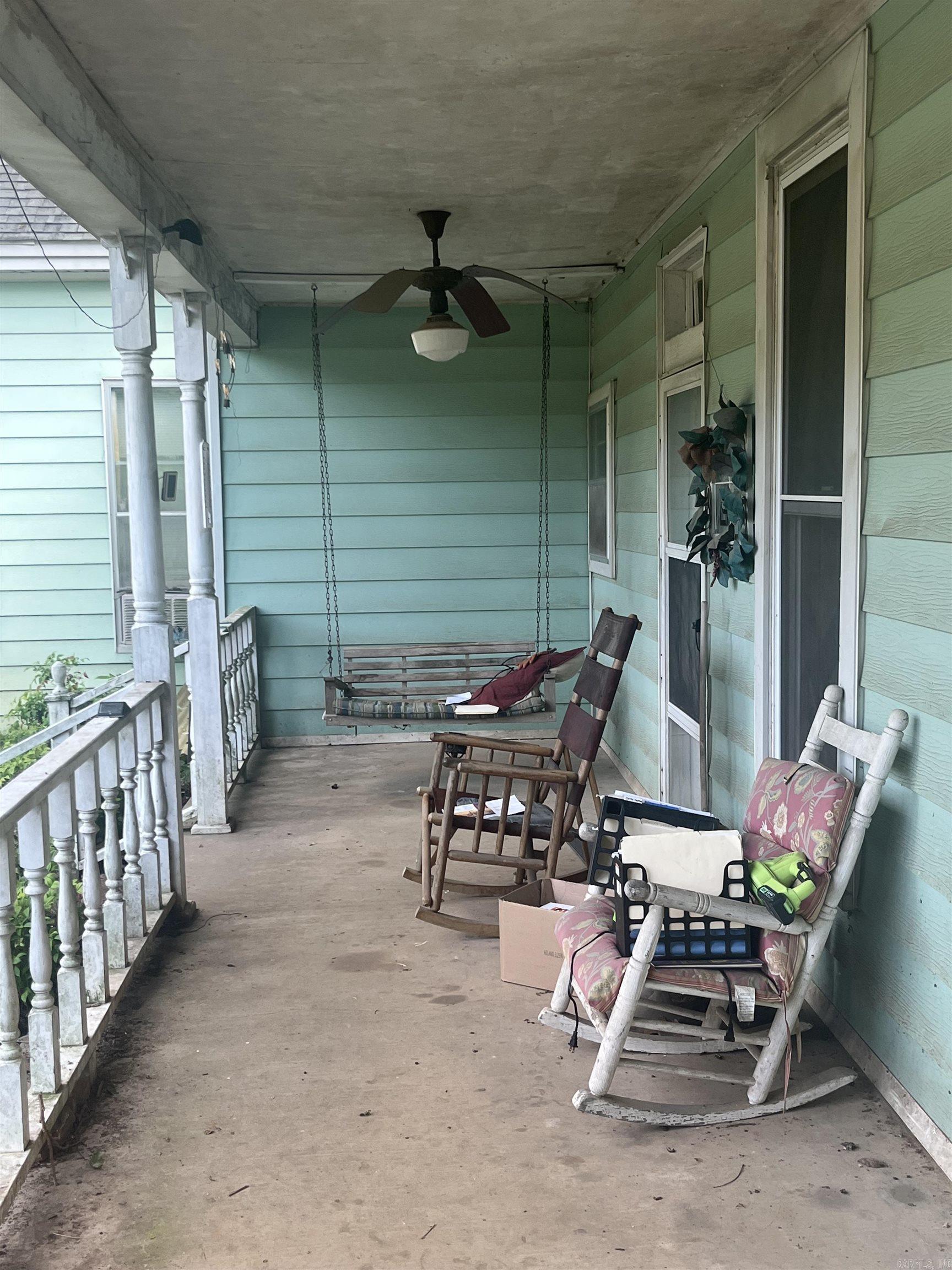 302 W Church St  Plumerville, AR