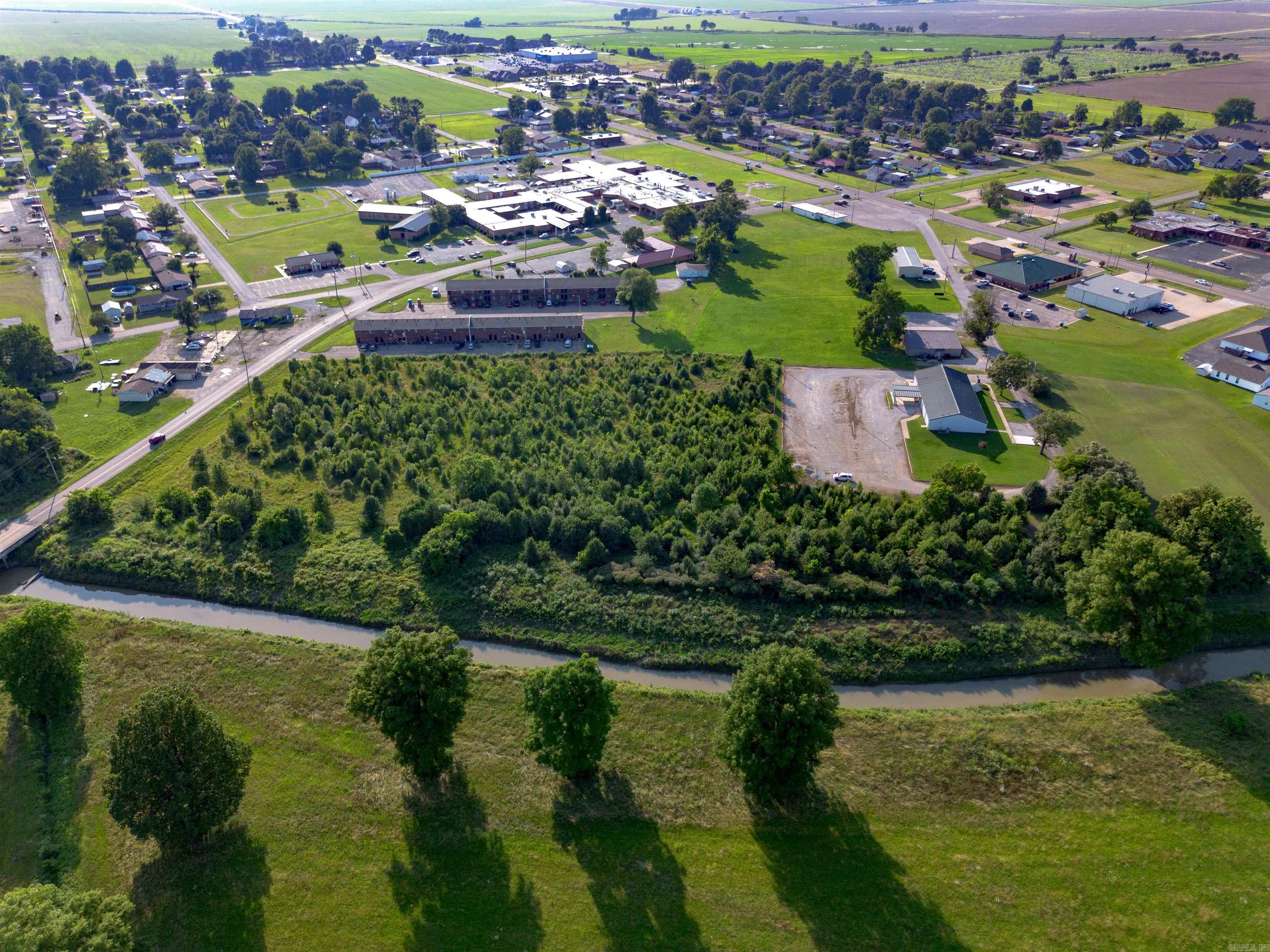 7 acres +/- 919 W Vine St  Walnut Ridge, AR