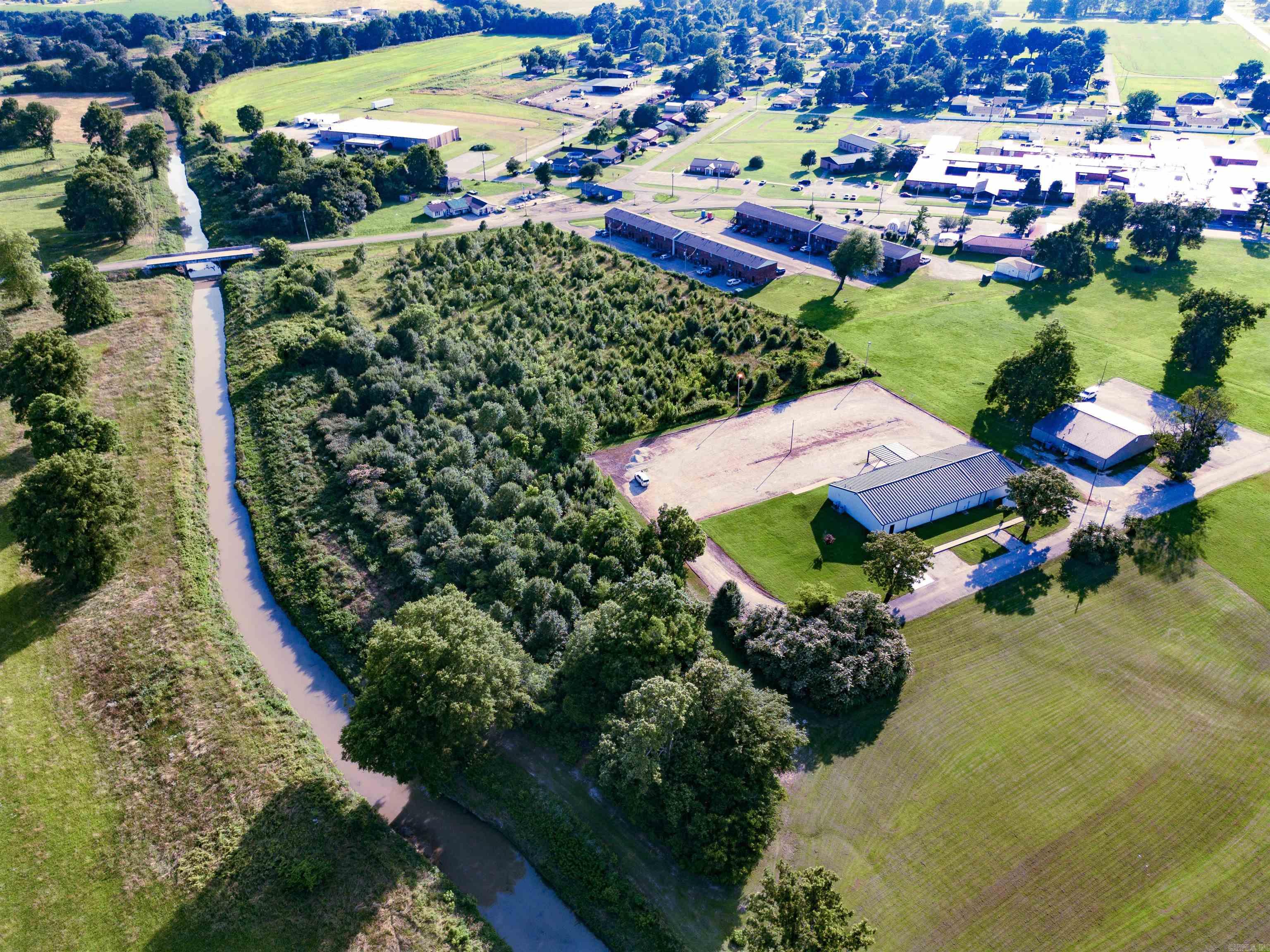 7 acres +/- 919 W Vine St  Walnut Ridge, AR