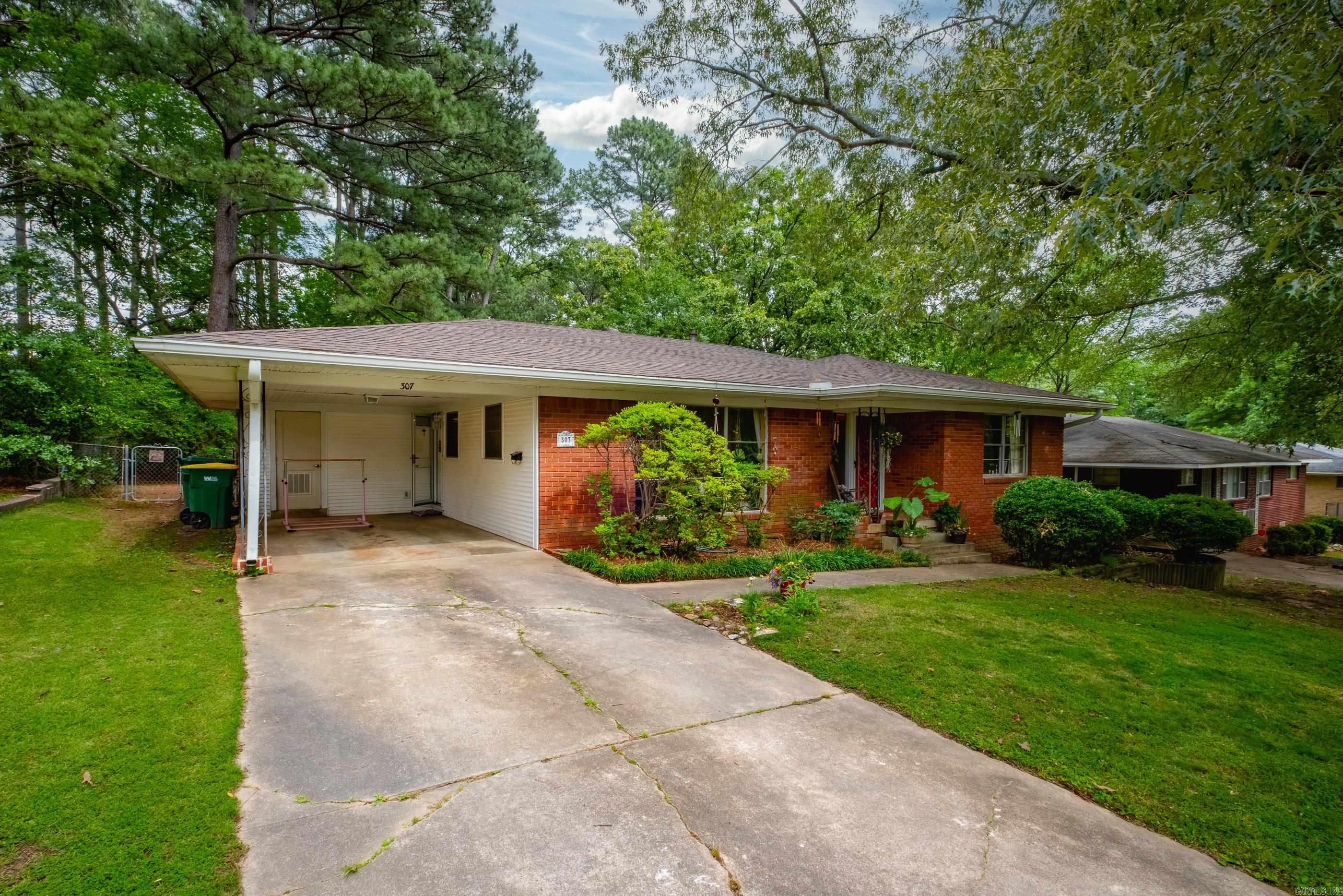 307 Hiawatha Drive  Little Rock, AR