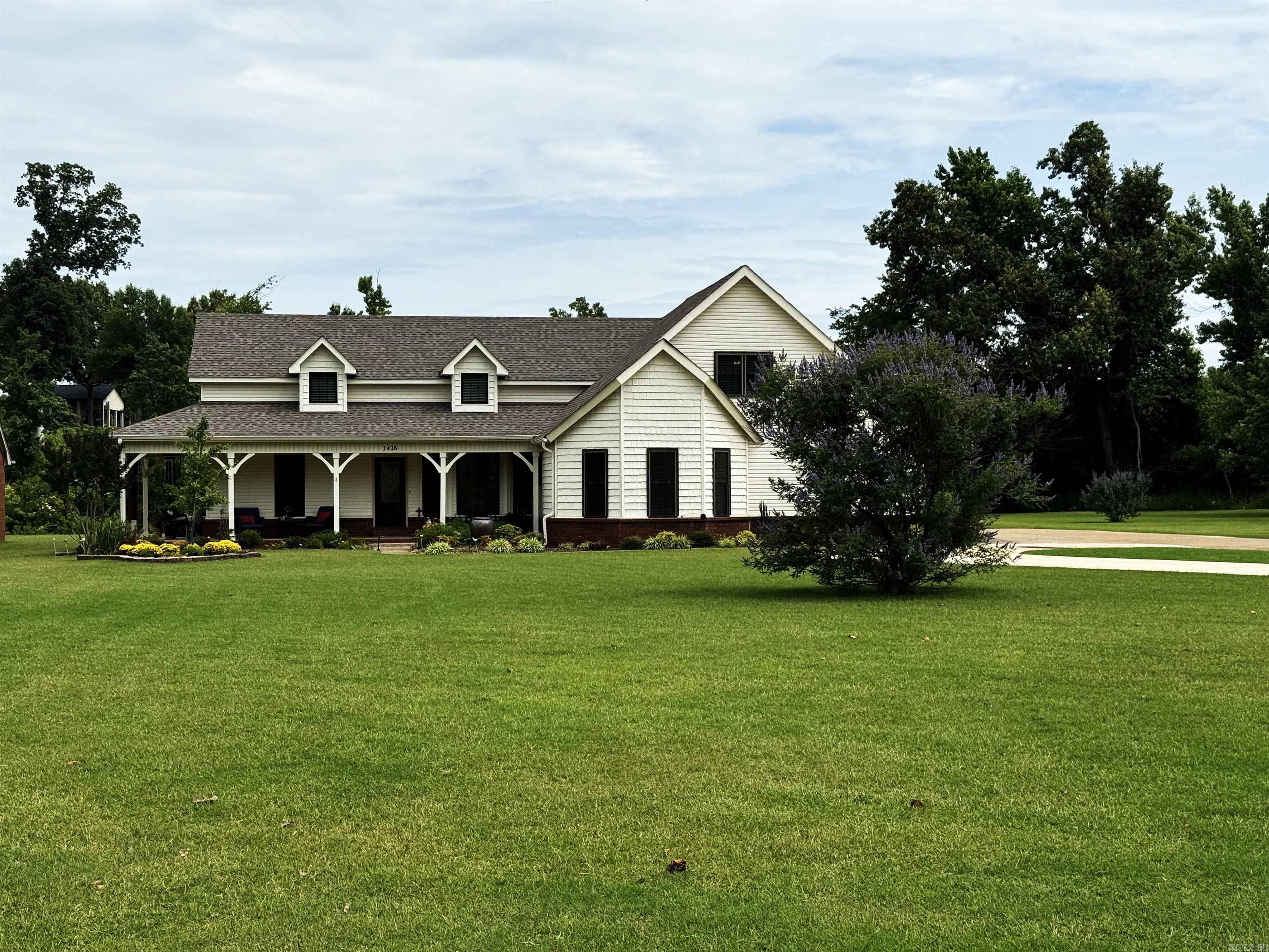 1426 Airpark Rd  Wynne, AR
