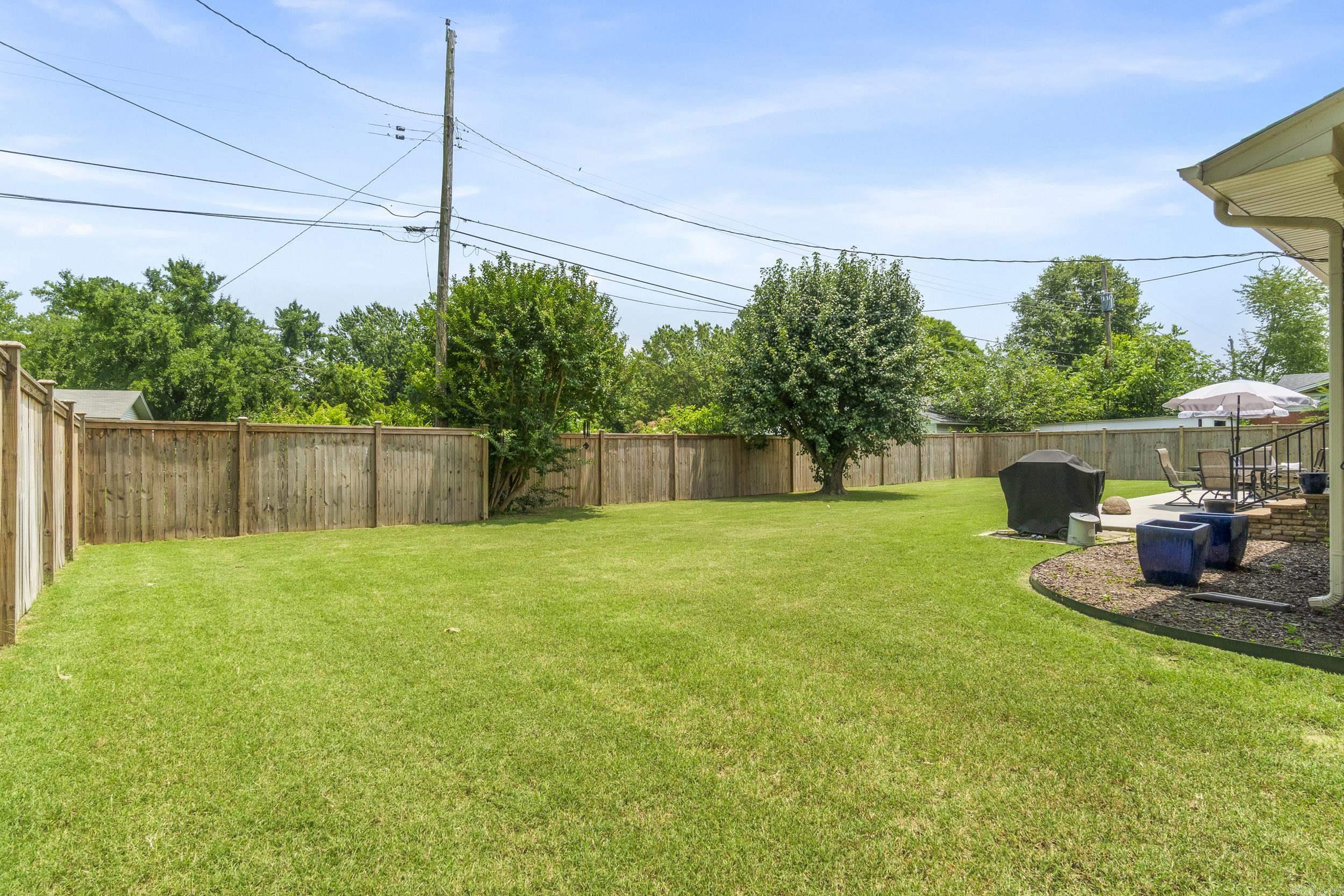 1915 W Arch  Searcy, AR