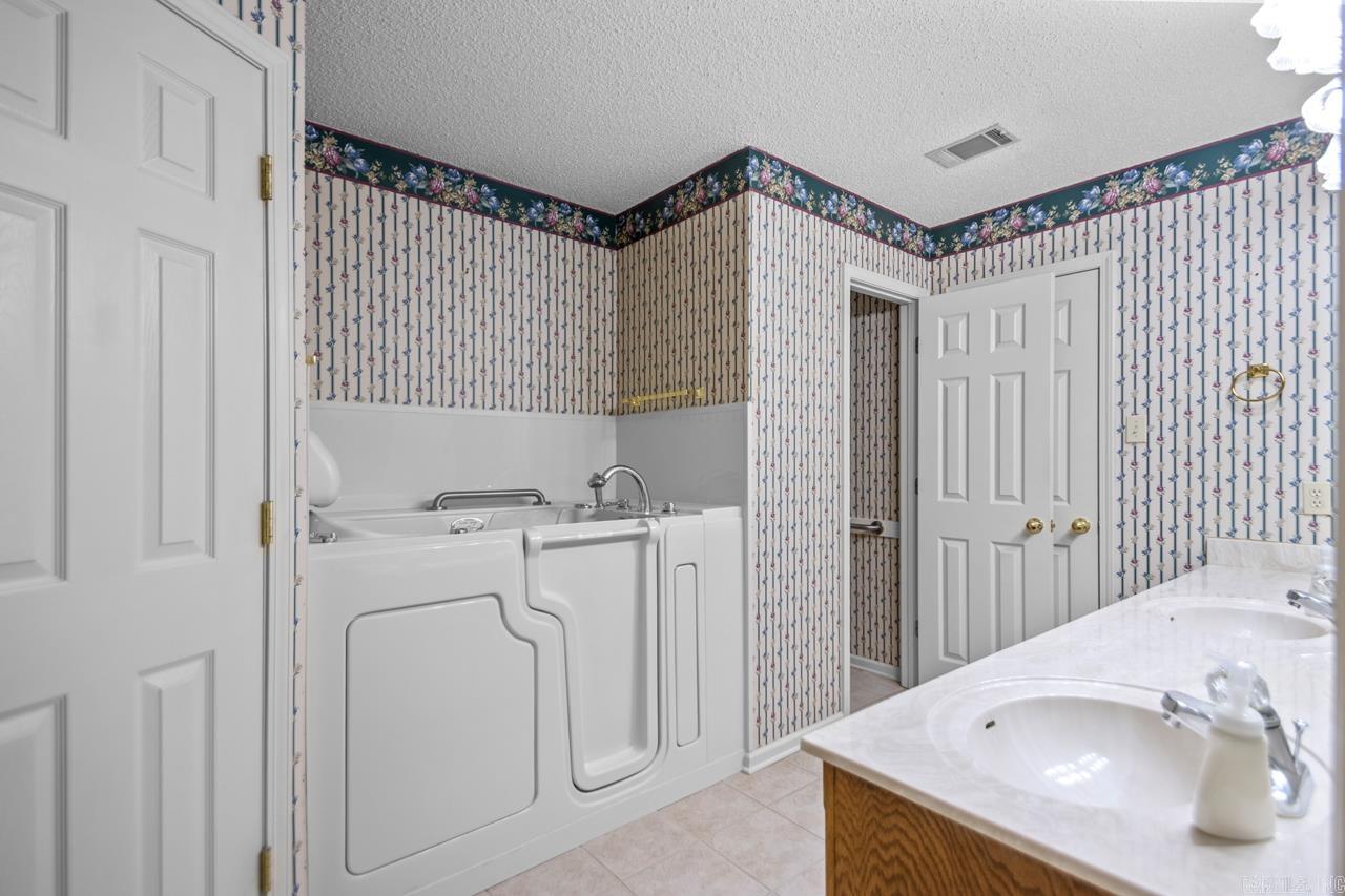 3905 Deer  Benton, AR