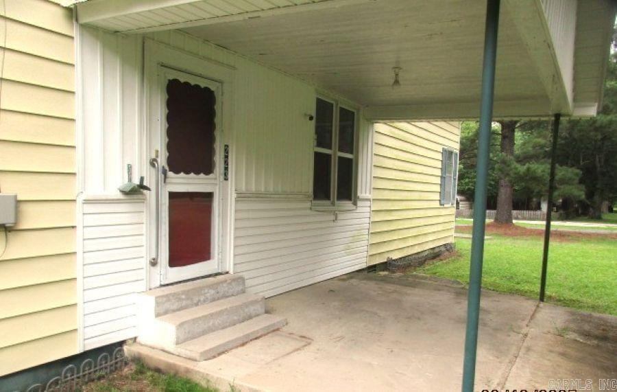 223 W Clearwater  Sheridan, AR