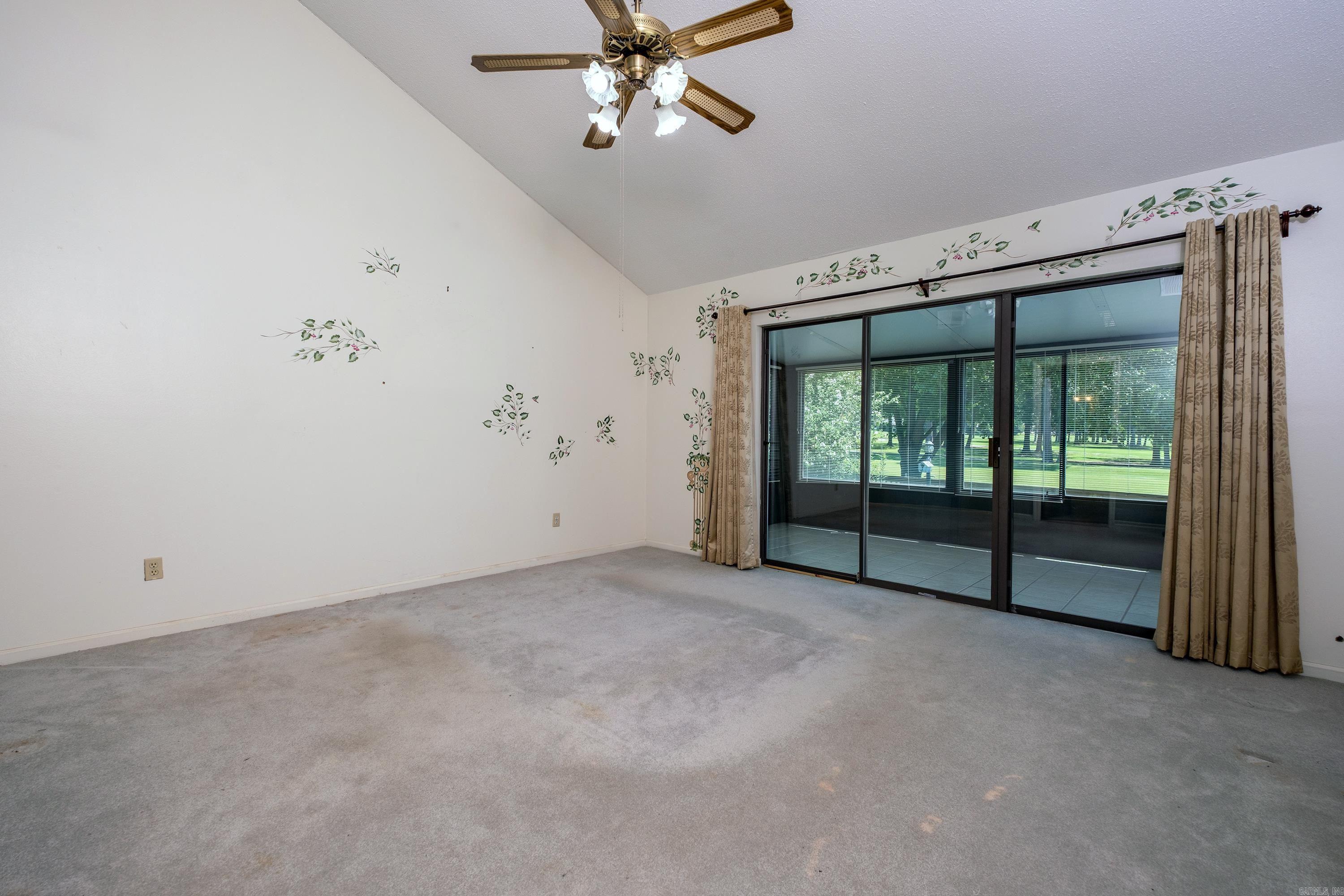 8 Ninth Fairway  Maumelle, AR