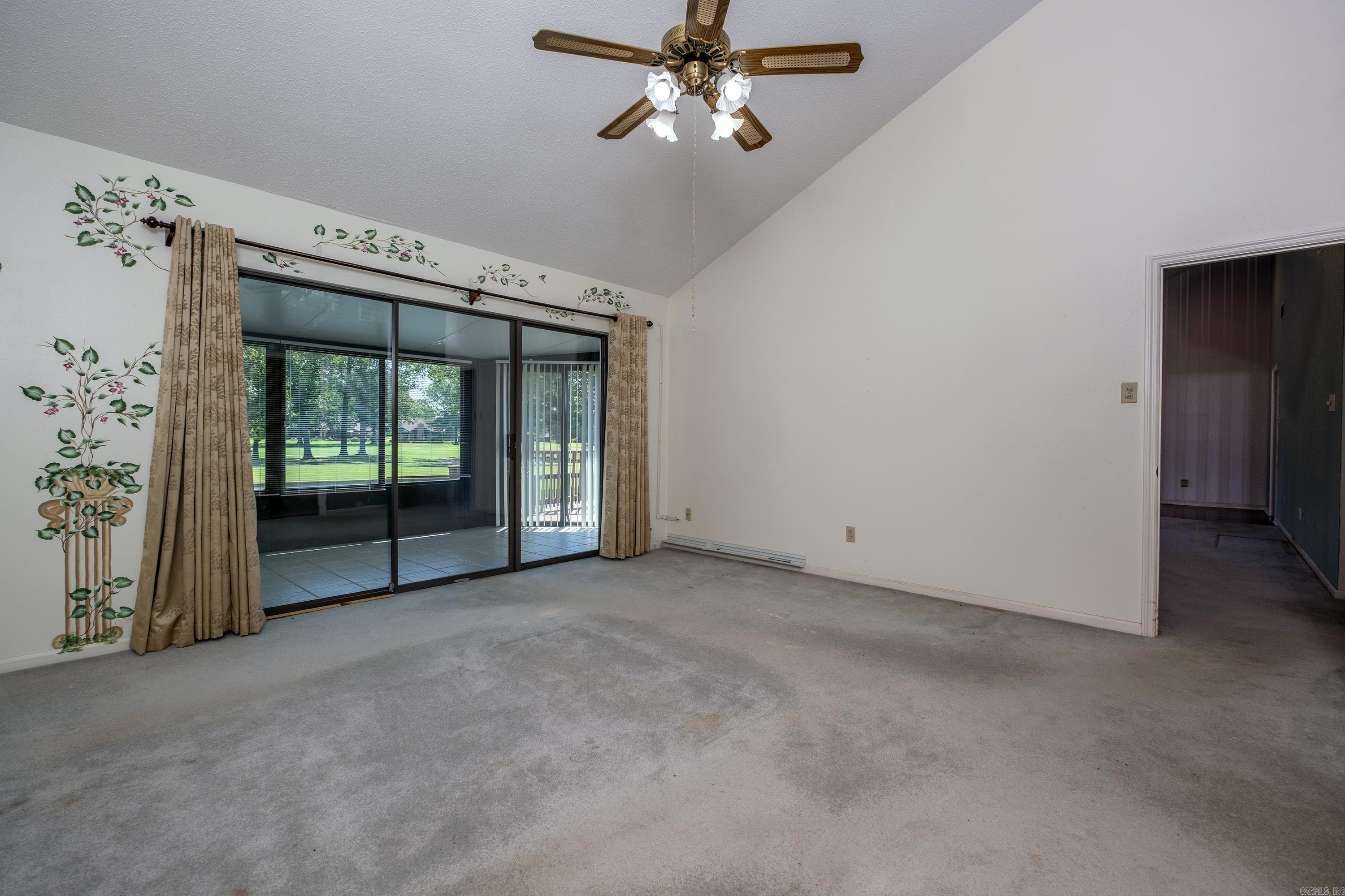 8 Ninth Fairway  Maumelle, AR