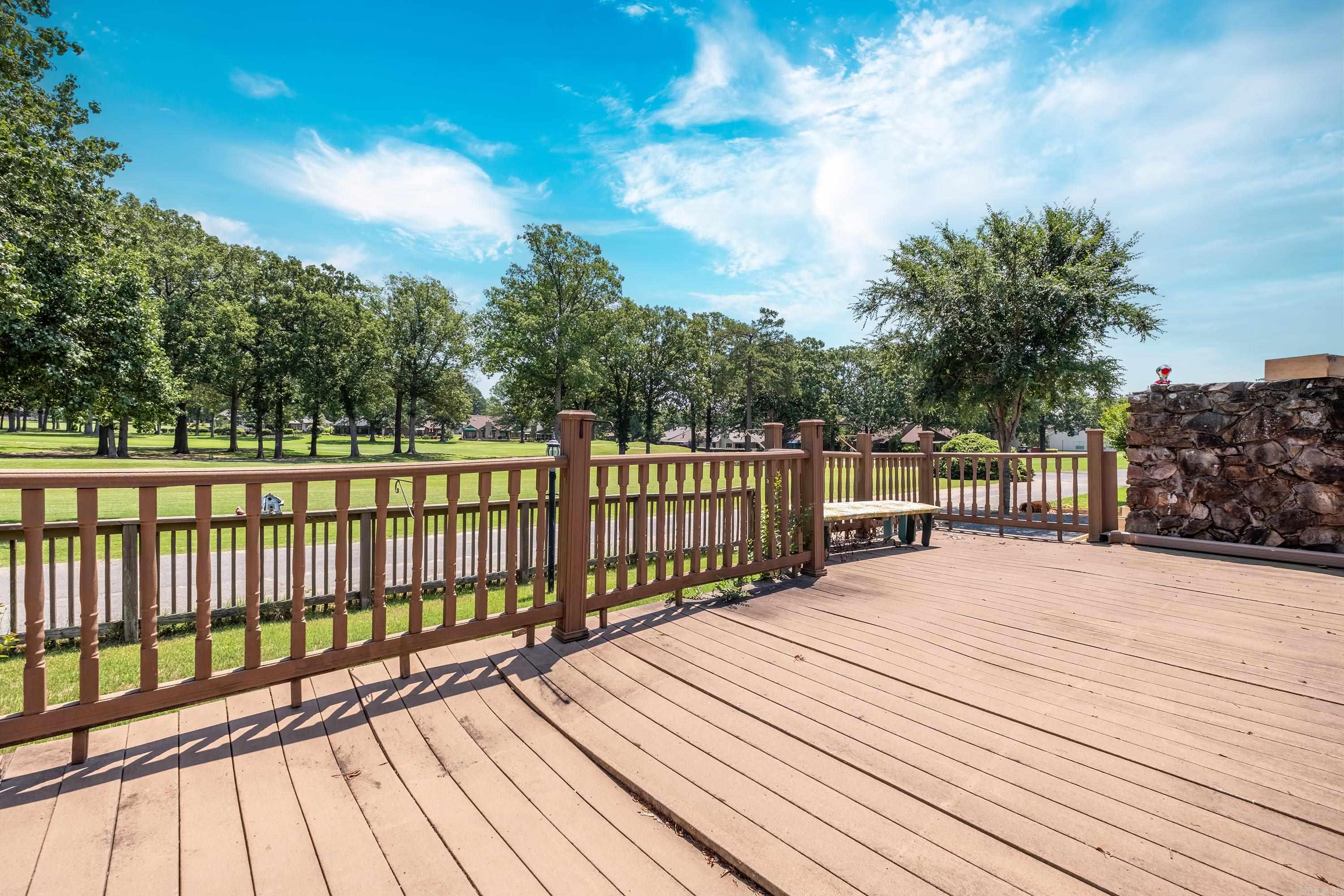 8 Ninth Fairway  Maumelle, AR