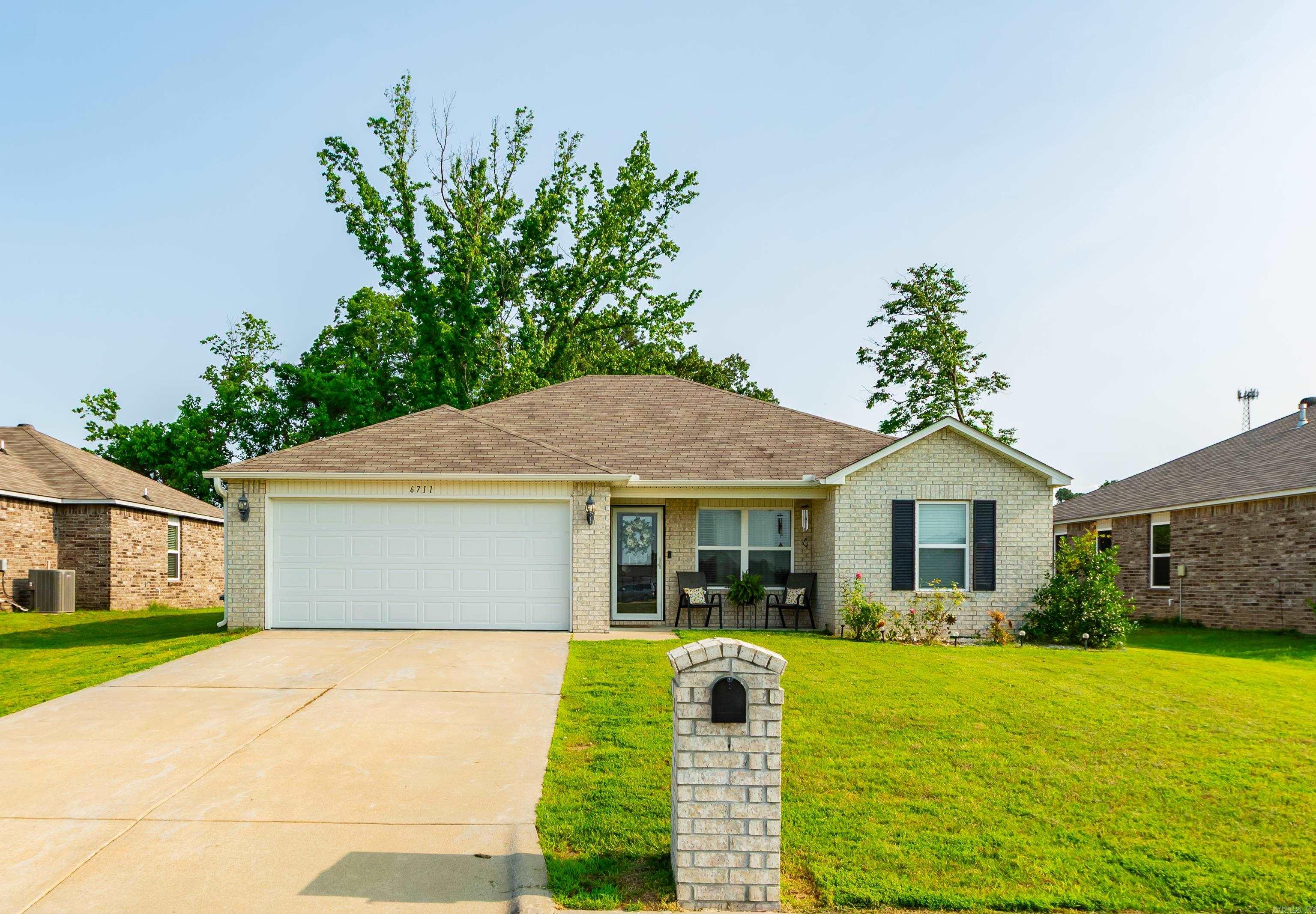 6711 White Oak Way  North Little Rock, AR