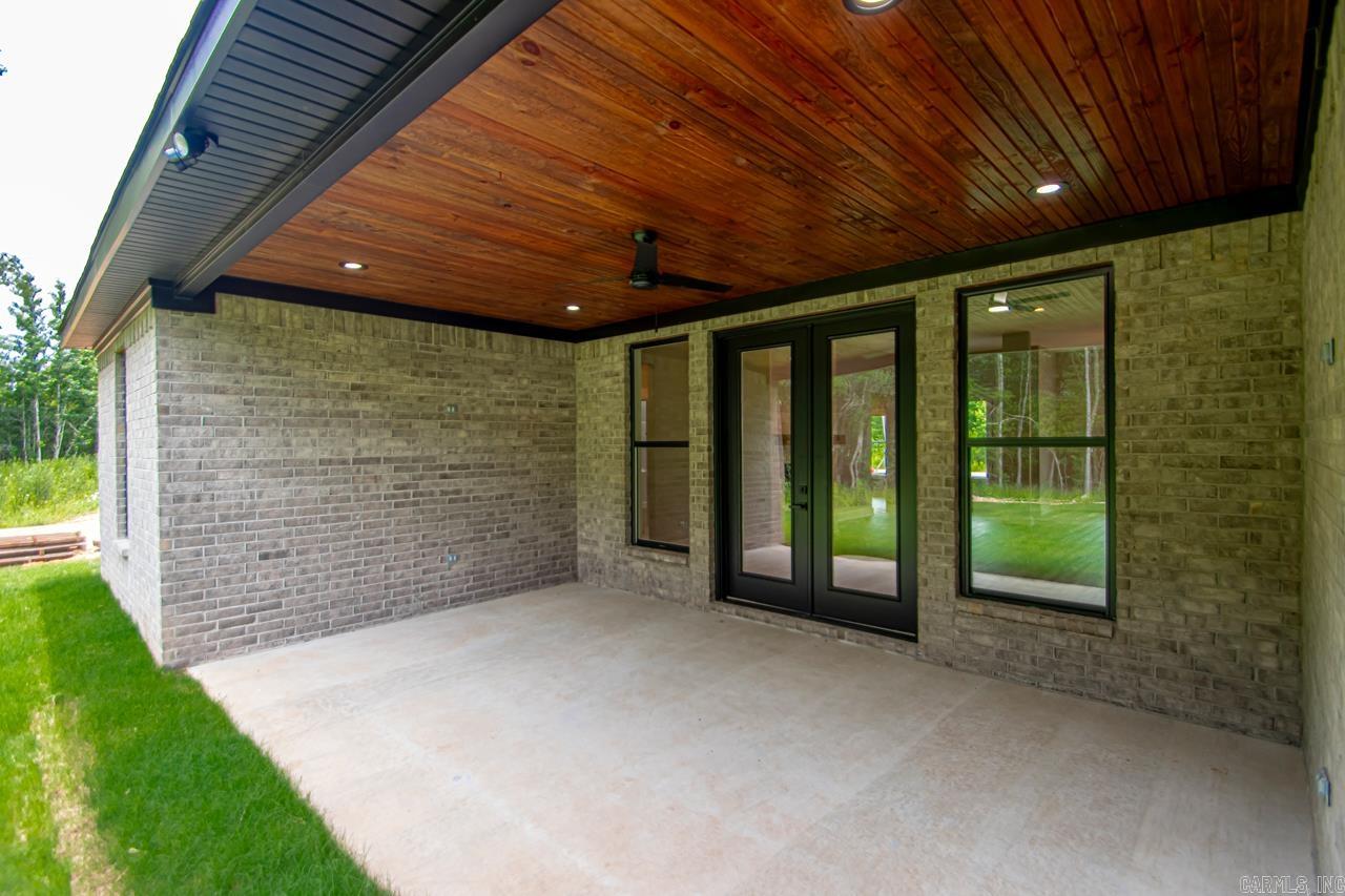 6185 Creekwater  Bryant, AR