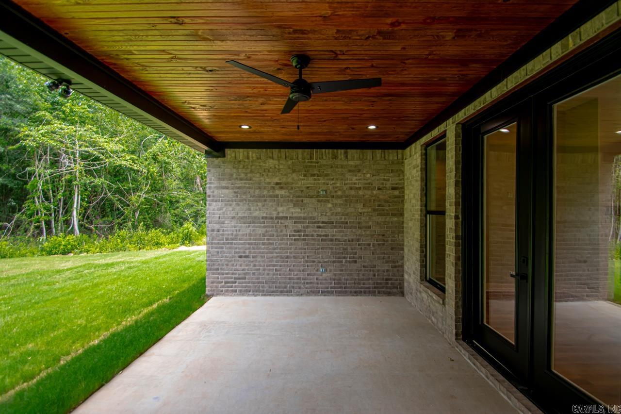 6185 Creekwater  Bryant, AR