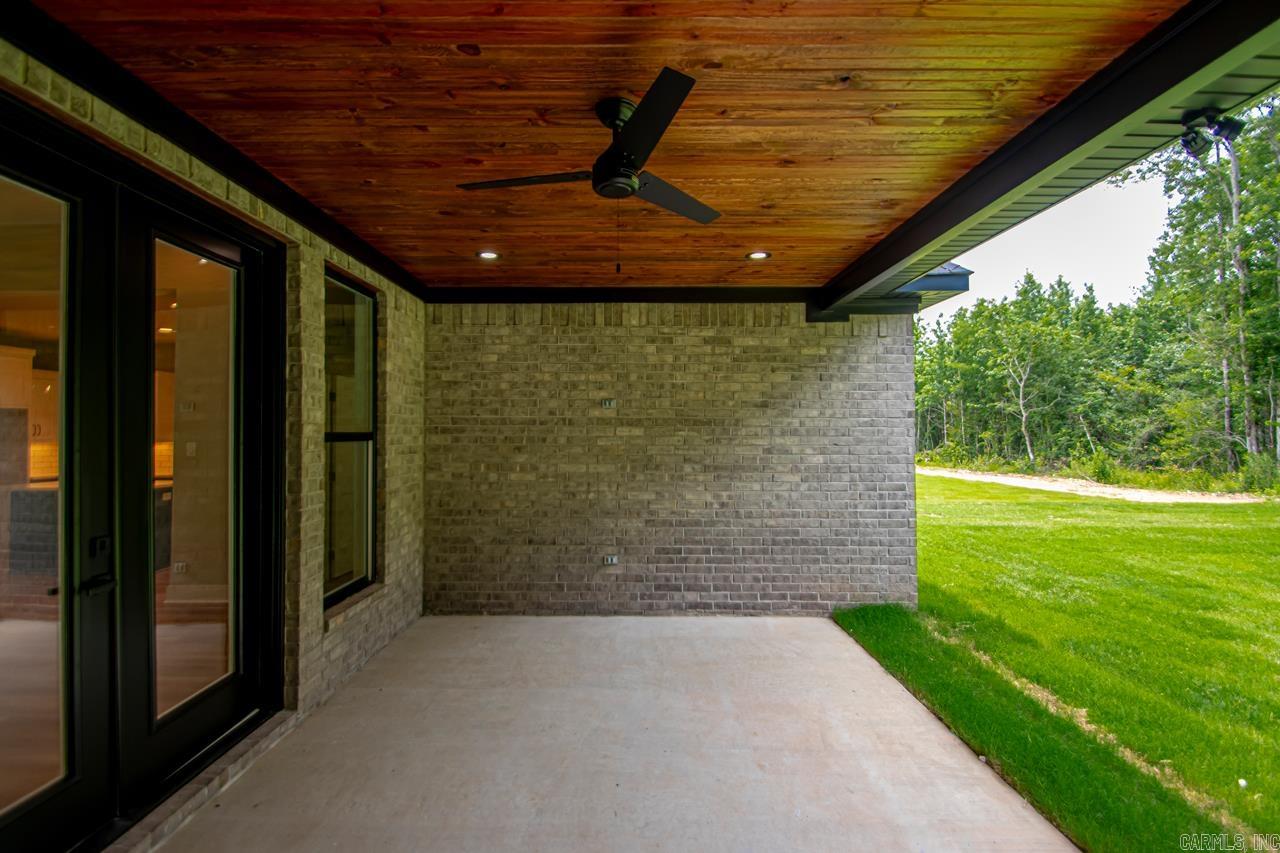 6185 Creekwater  Bryant, AR