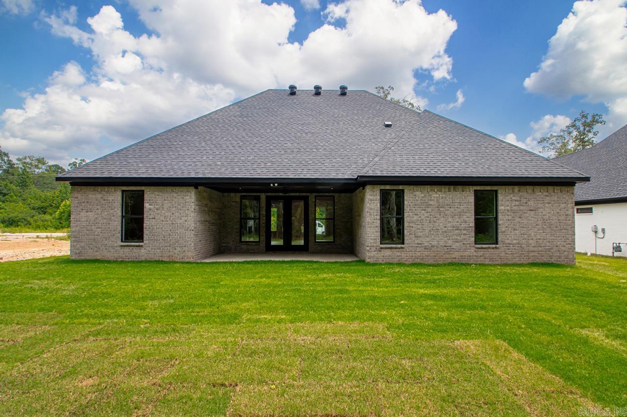 6185 Creekwater  Bryant, AR