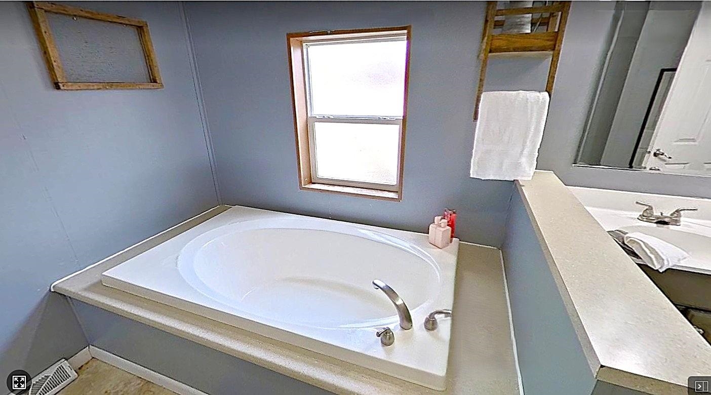 1852 Prince  Mountain View, AR