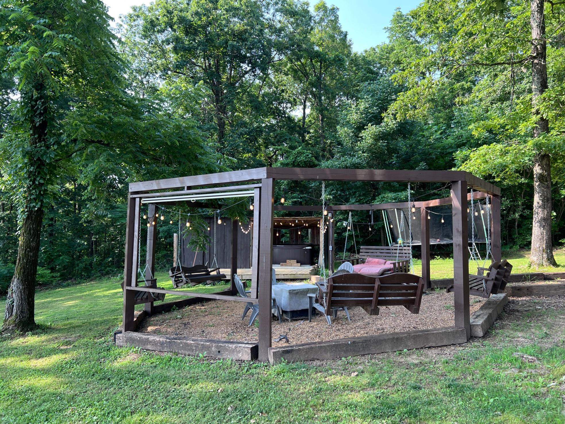 1852 Prince  Mountain View, AR