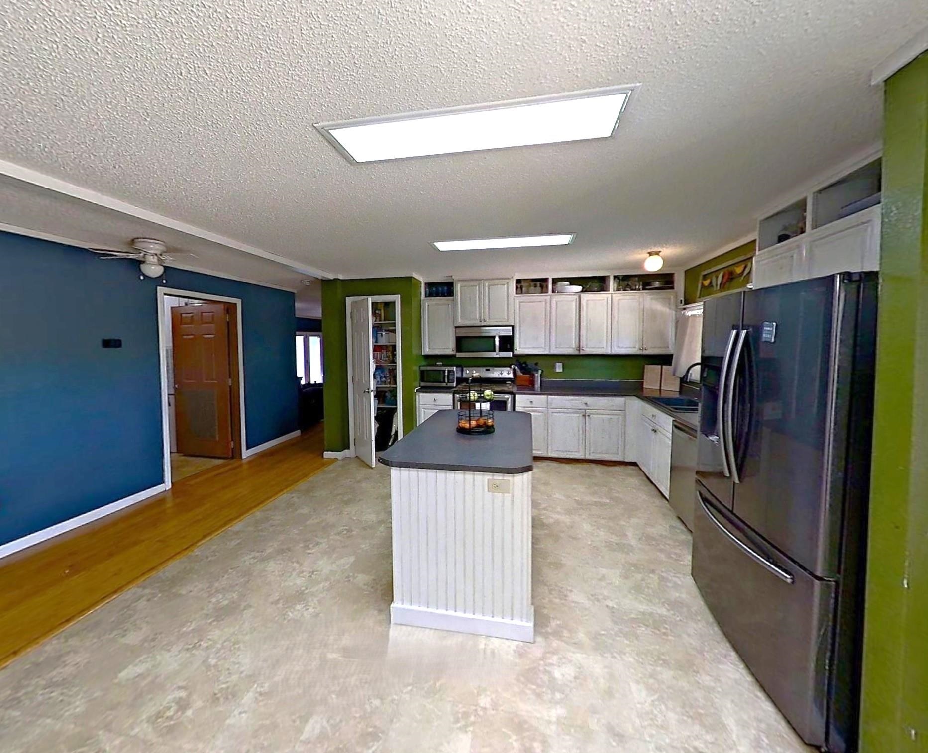 1852 Prince  Mountain View, AR