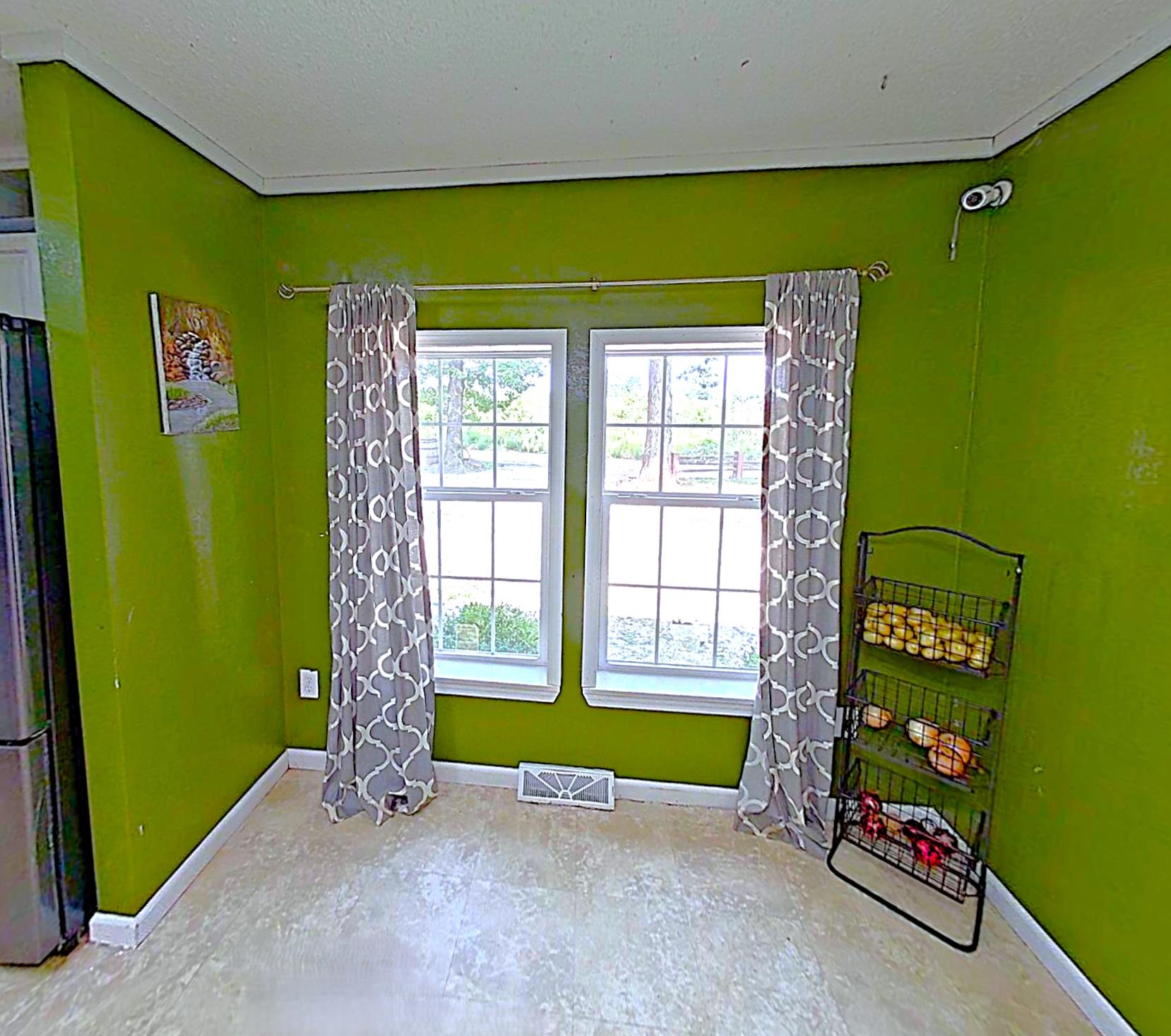 1852 Prince  Mountain View, AR
