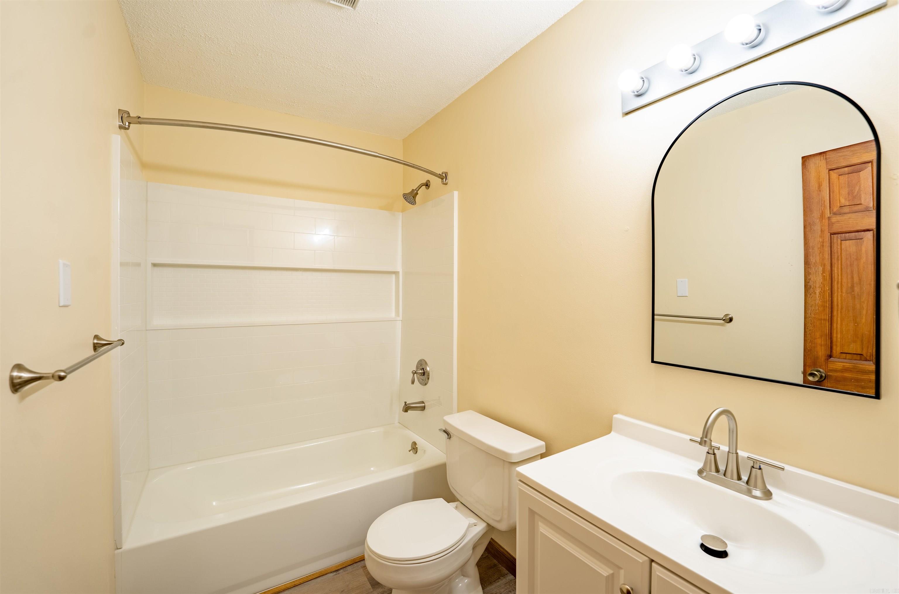 5 Edgehill  Maumelle, AR