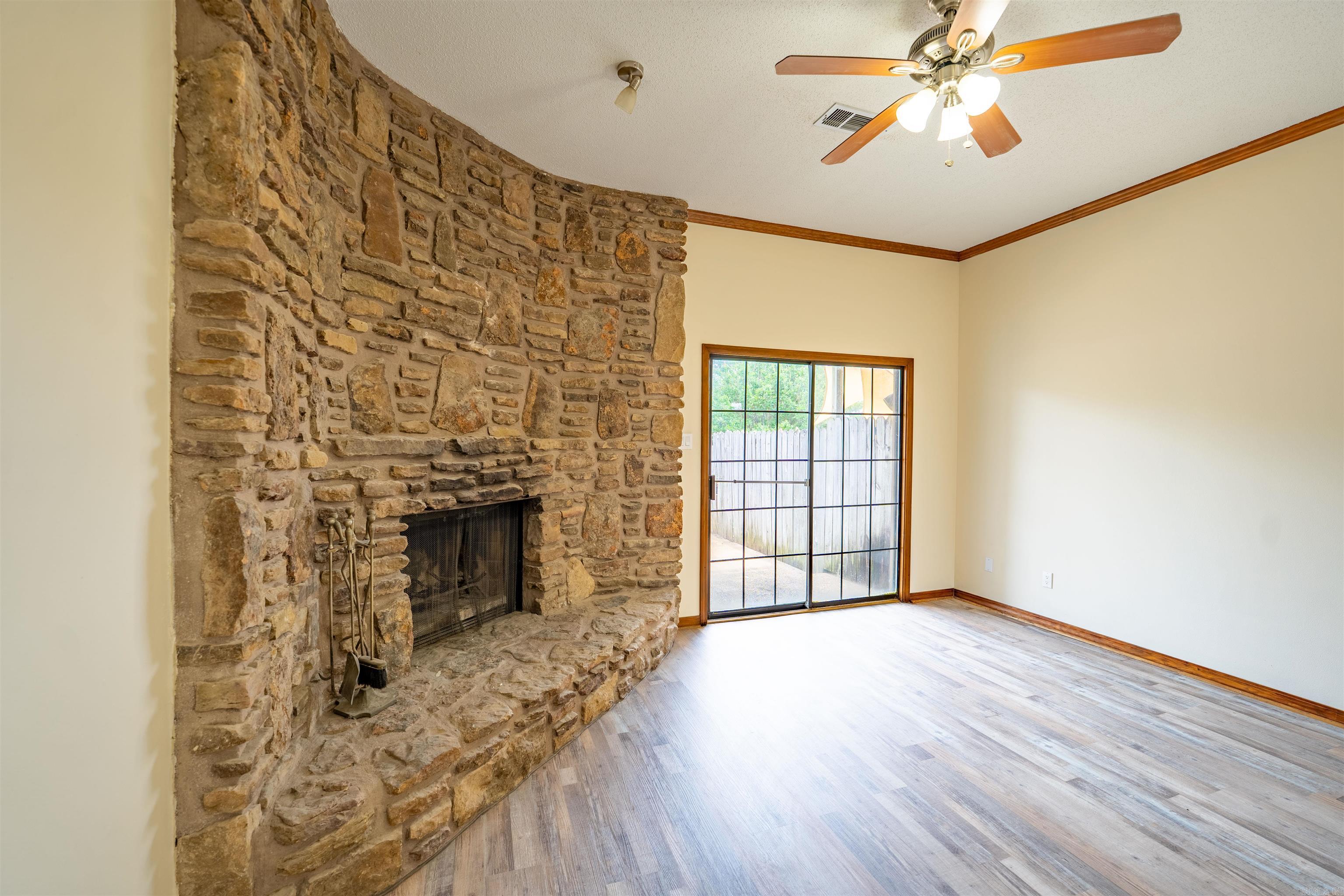 5 Edgehill  Maumelle, AR