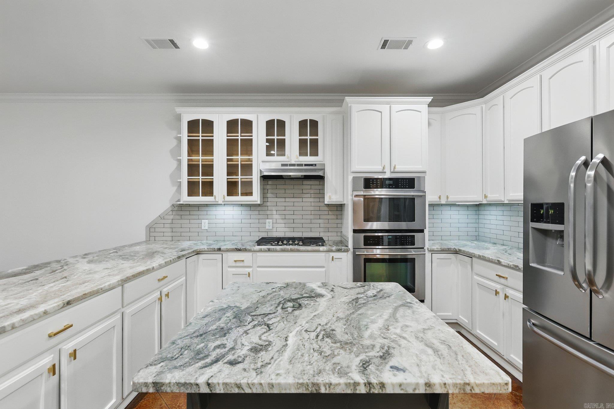 1518 Brookshire Dr  Benton, AR