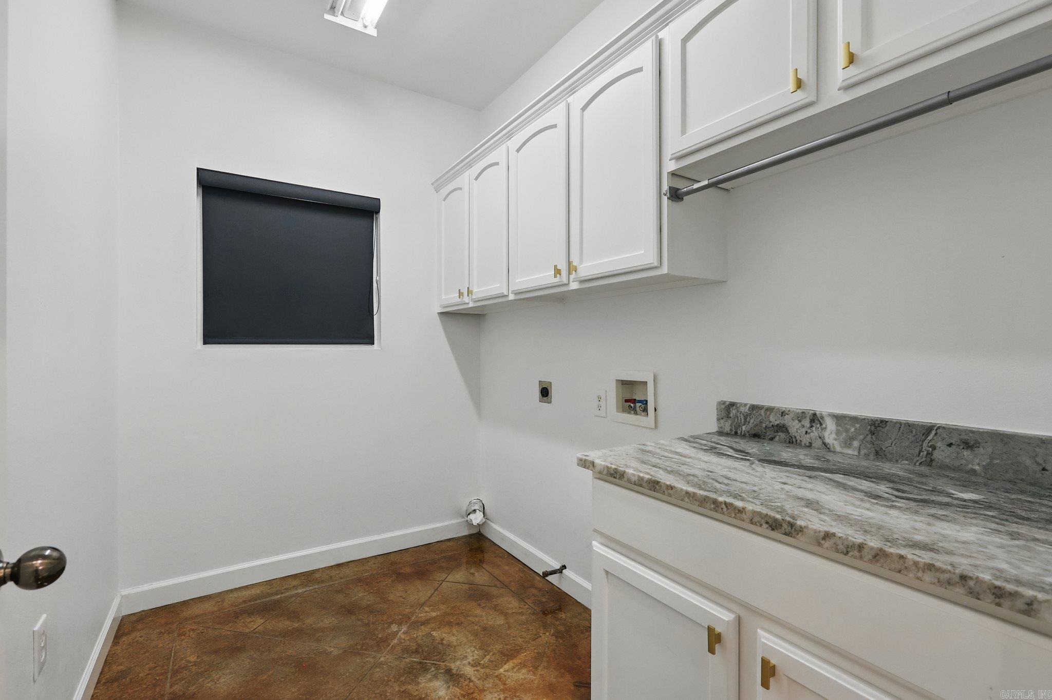 1518 Brookshire Dr Benton, AR 72019