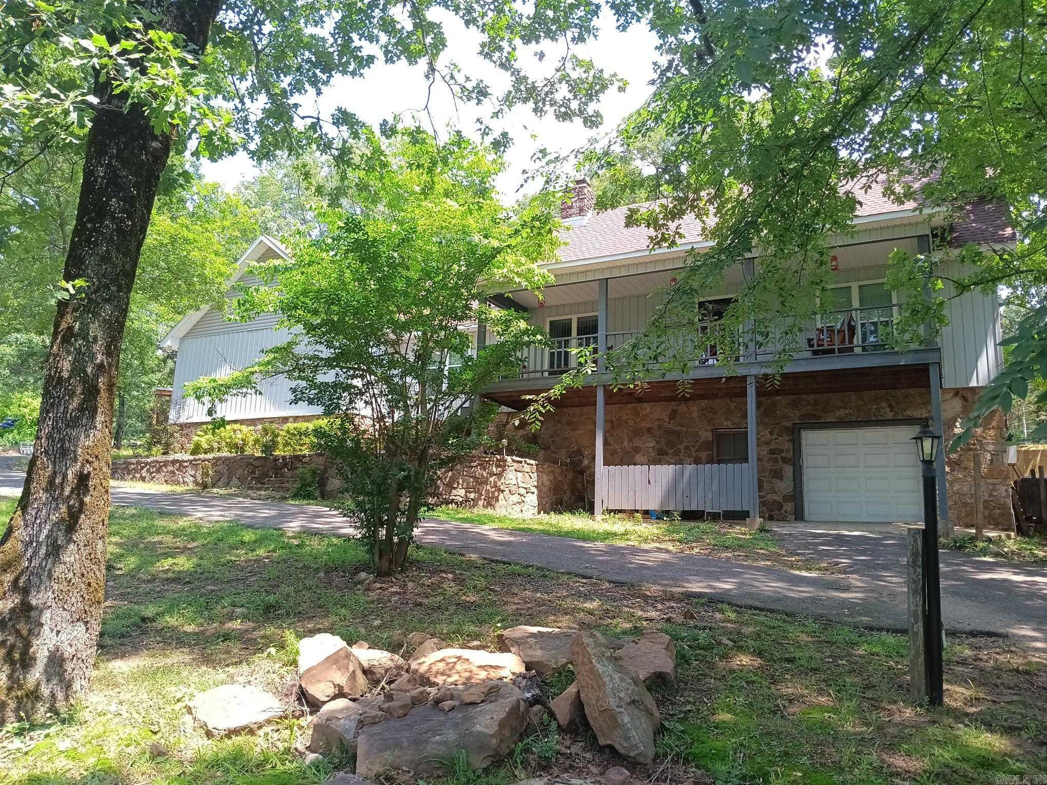 1402 Holmes  Searcy, AR