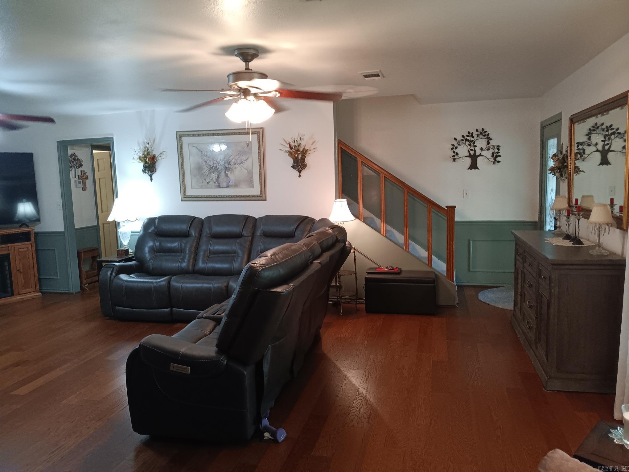 1402 Holmes  Searcy, AR