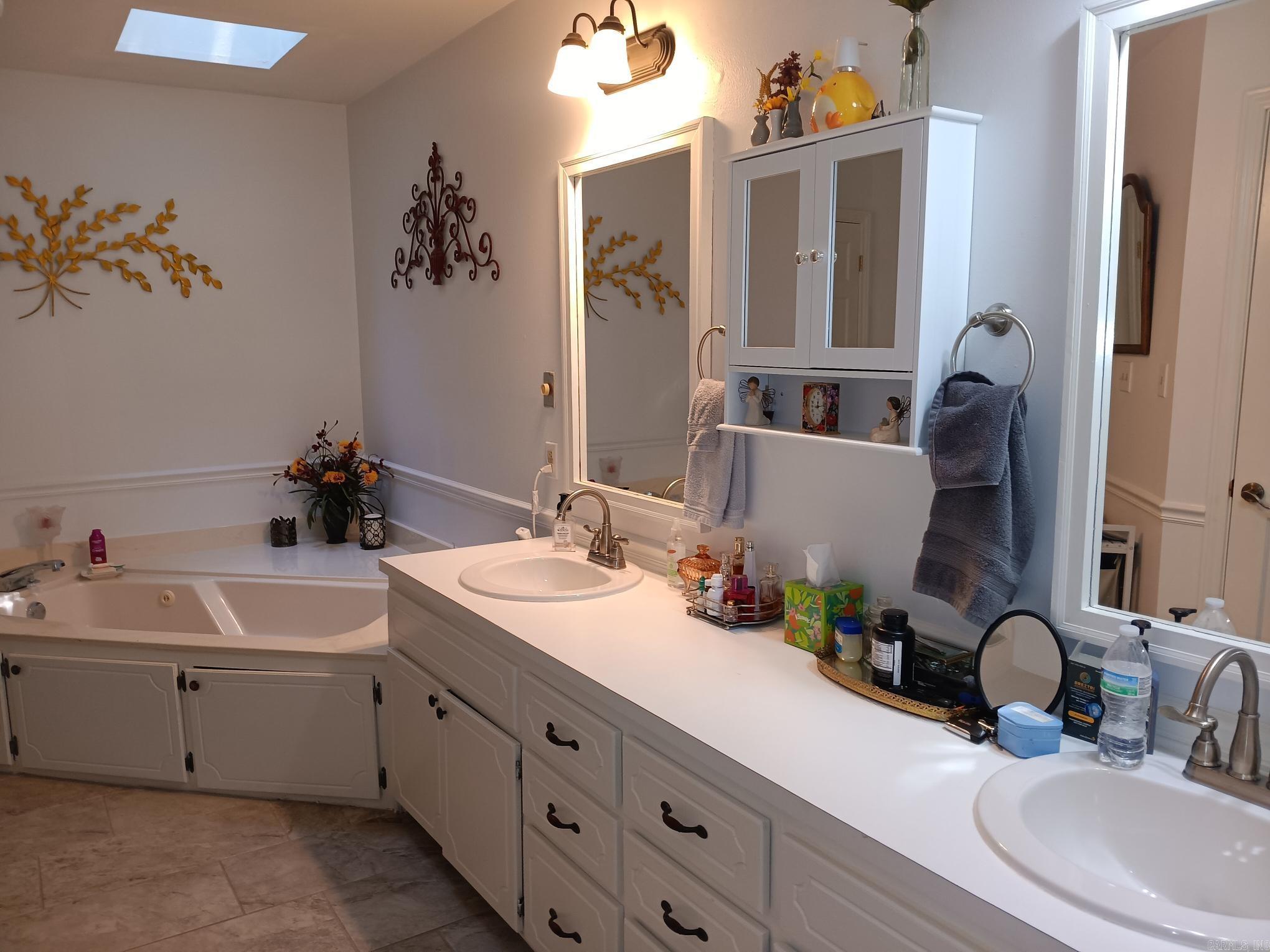 1402 Holmes  Searcy, AR