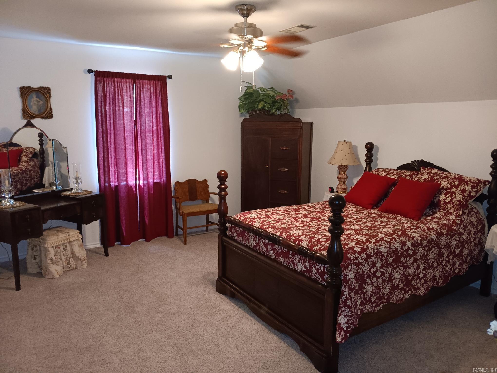 1402 Holmes  Searcy, AR