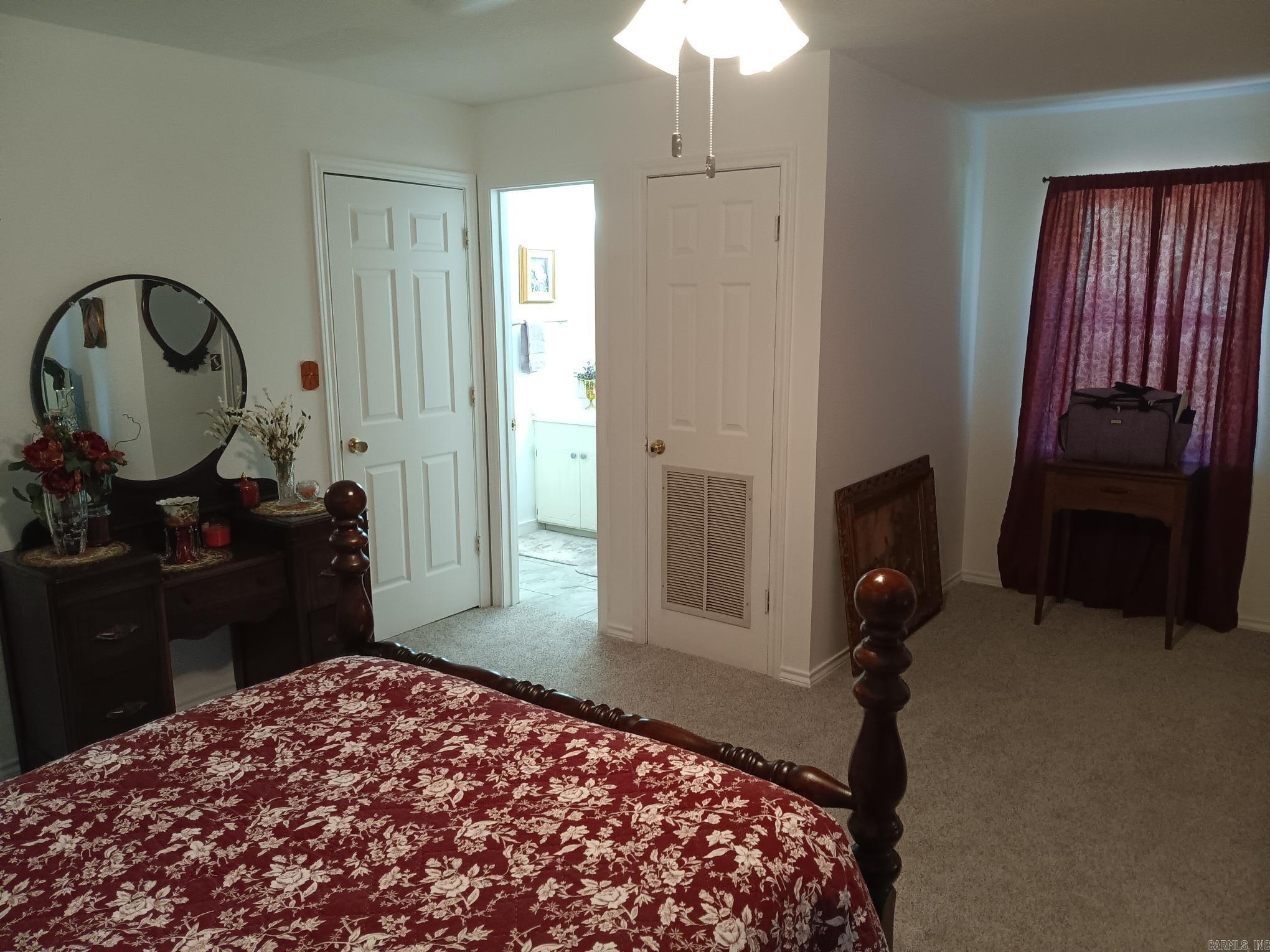 1402 Holmes  Searcy, AR