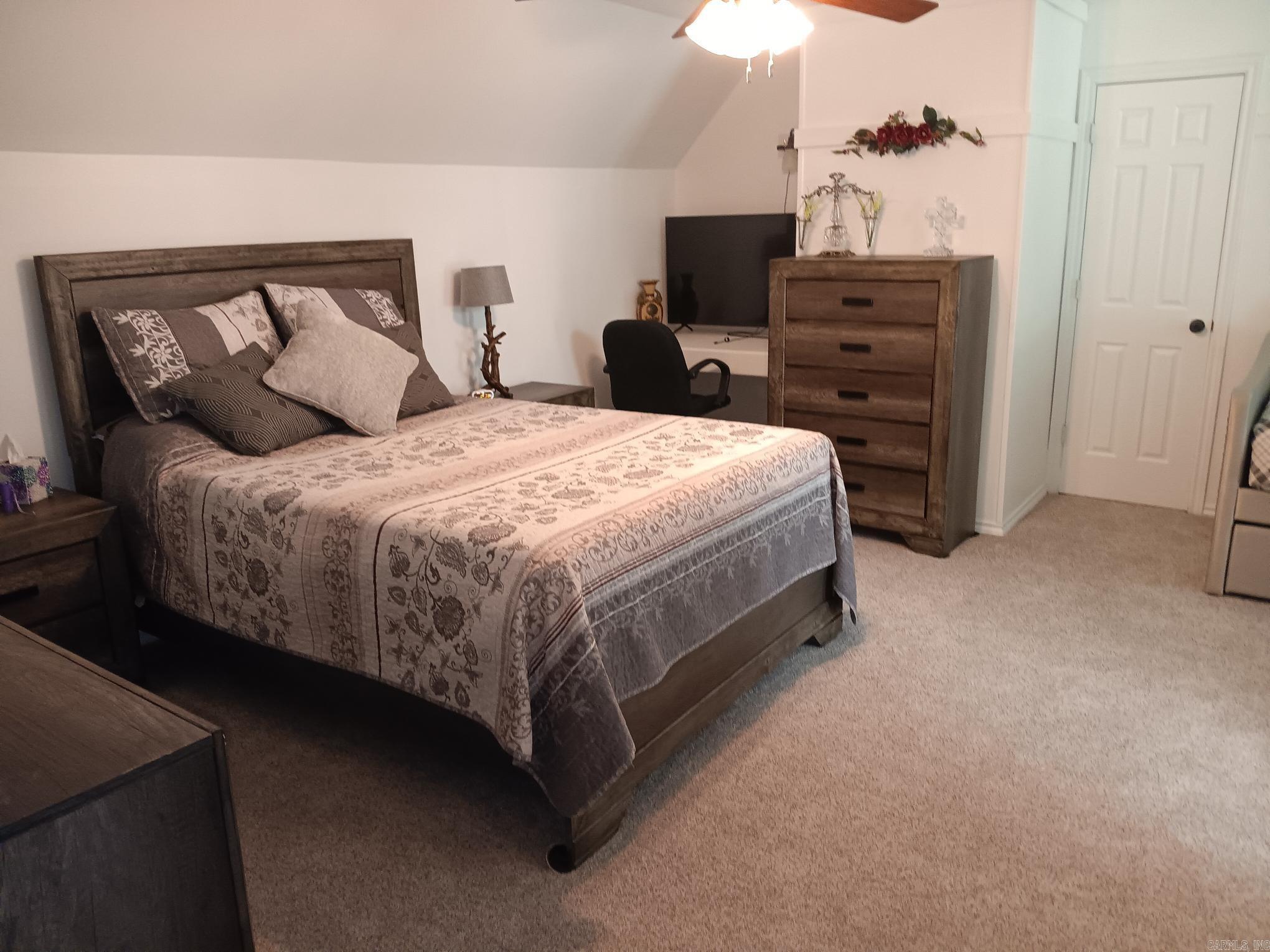 1402 Holmes  Searcy, AR