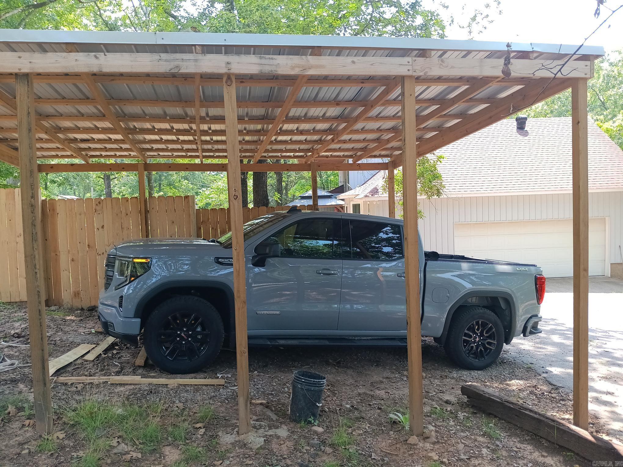 1402 Holmes  Searcy, AR