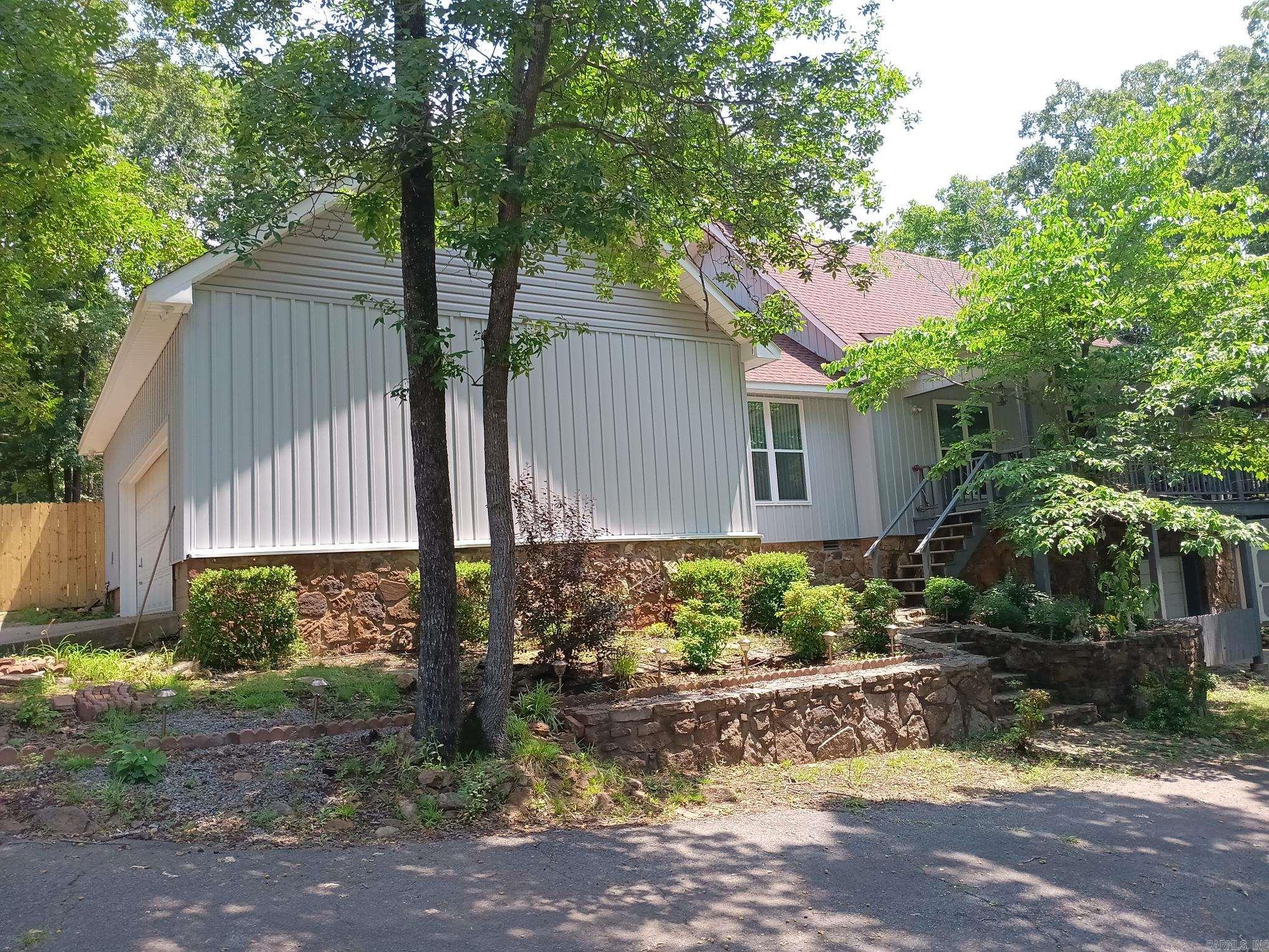 1402 Holmes  Searcy, AR
