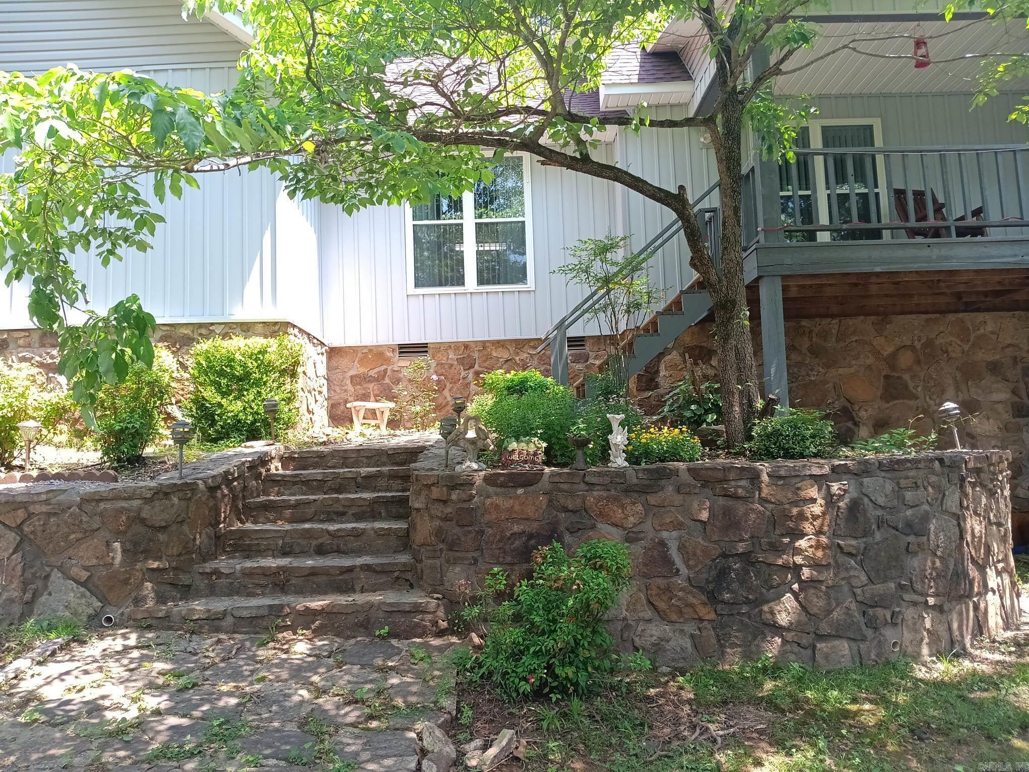 1402 Holmes  Searcy, AR