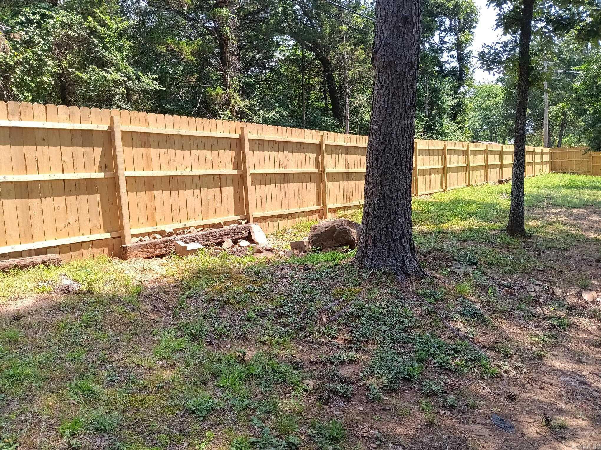 1402 Holmes  Searcy, AR