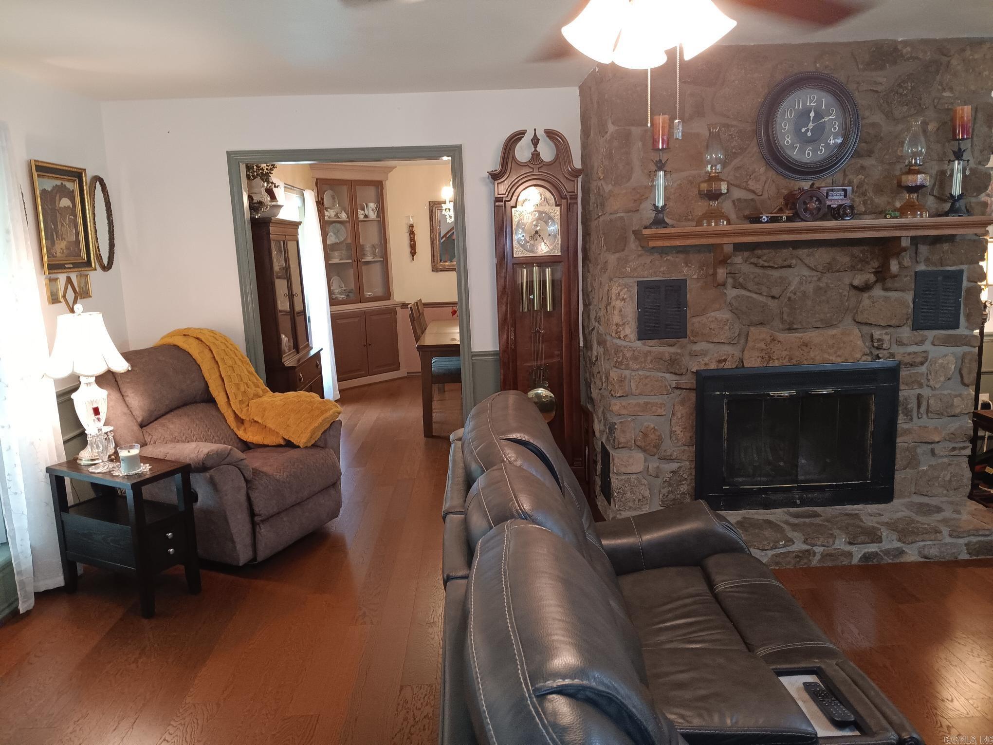 1402 Holmes  Searcy, AR