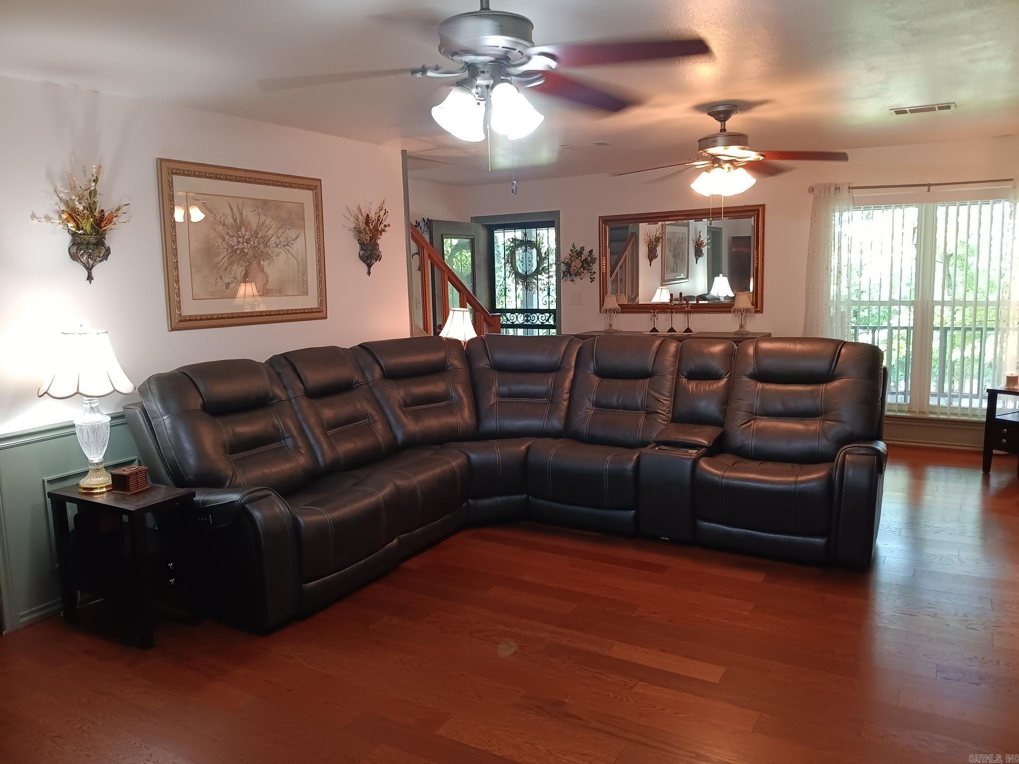 1402 Holmes  Searcy, AR