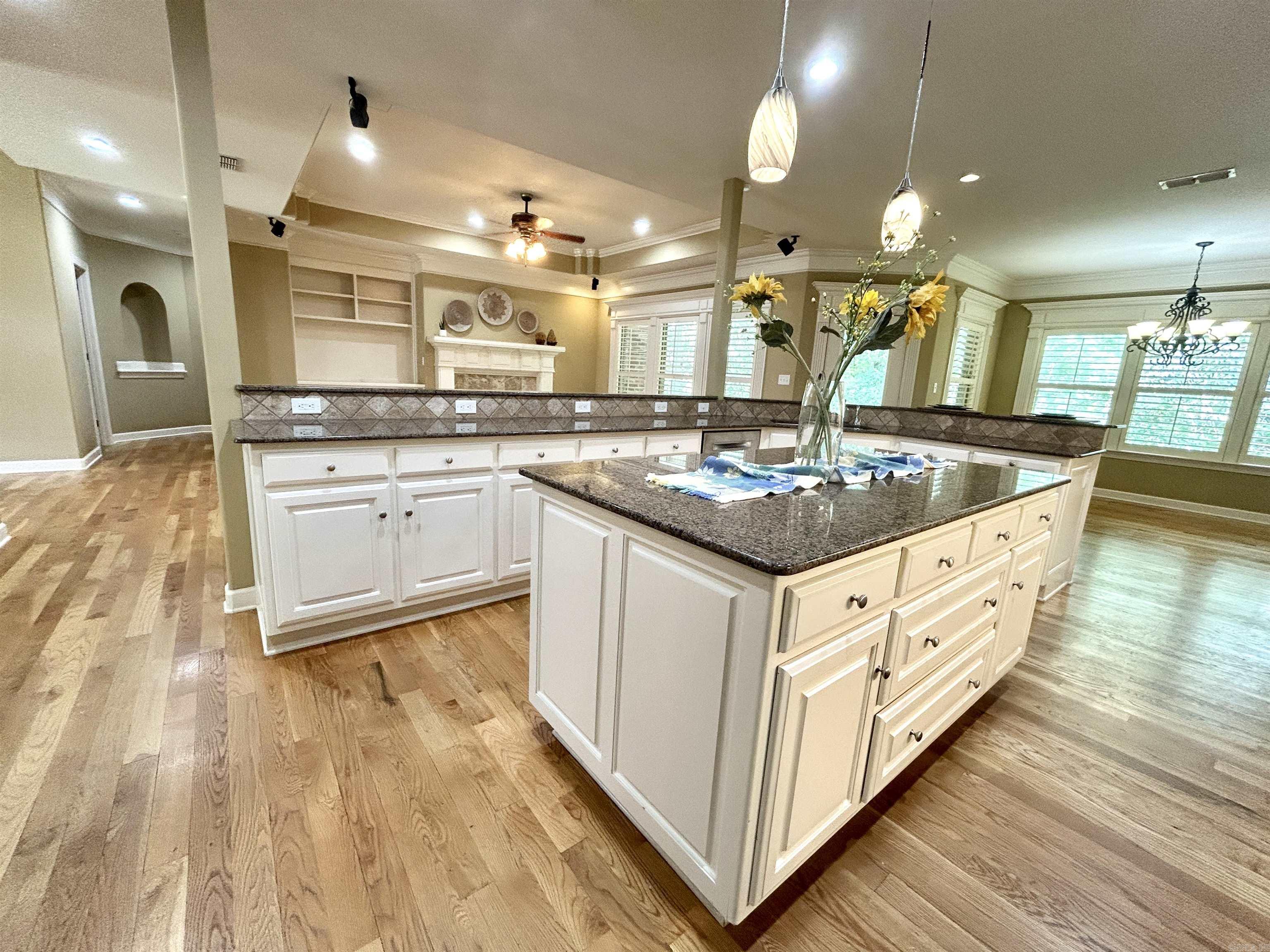 11 WOODFERN  Little Rock, AR
