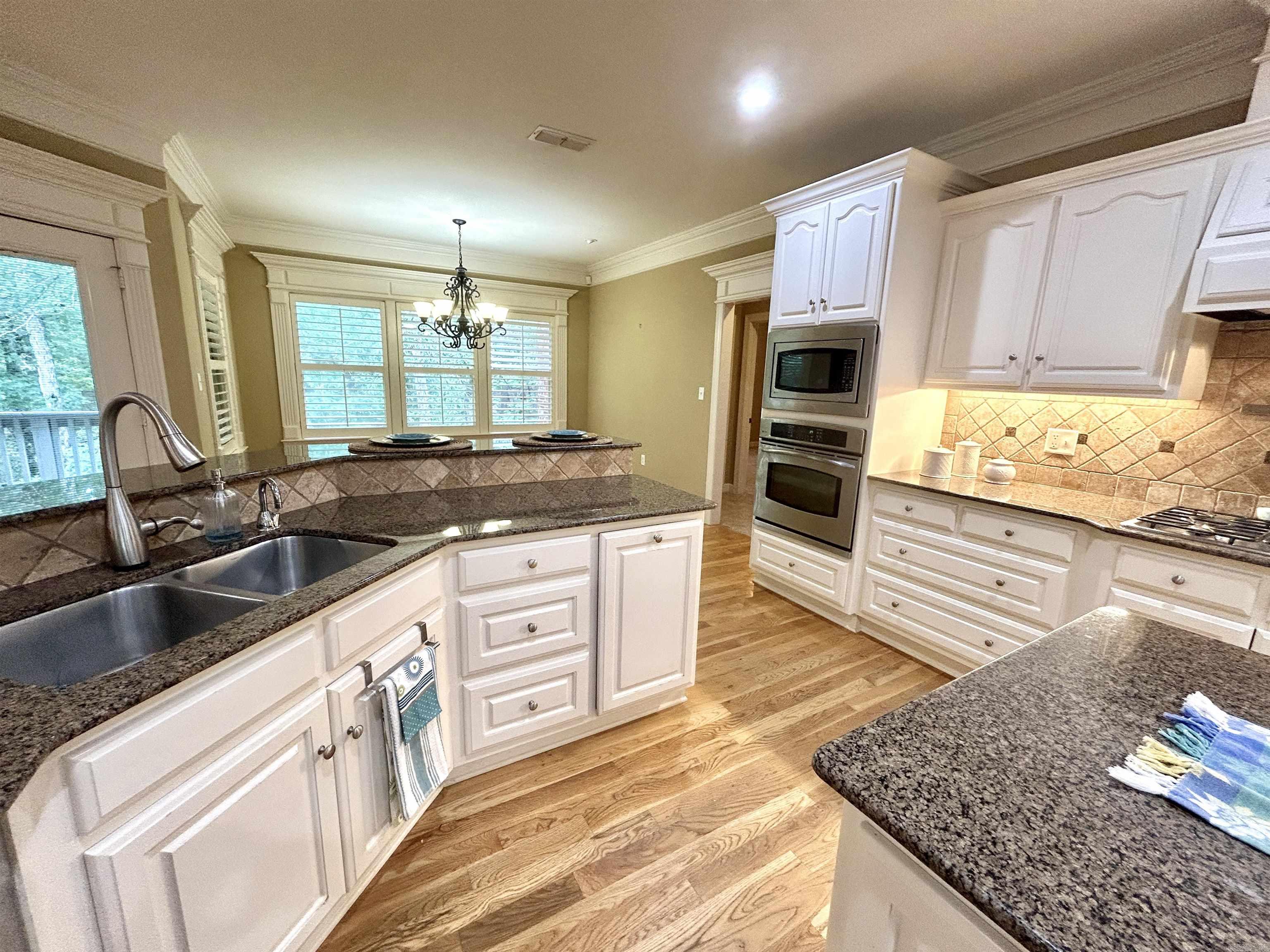 11 WOODFERN  Little Rock, AR