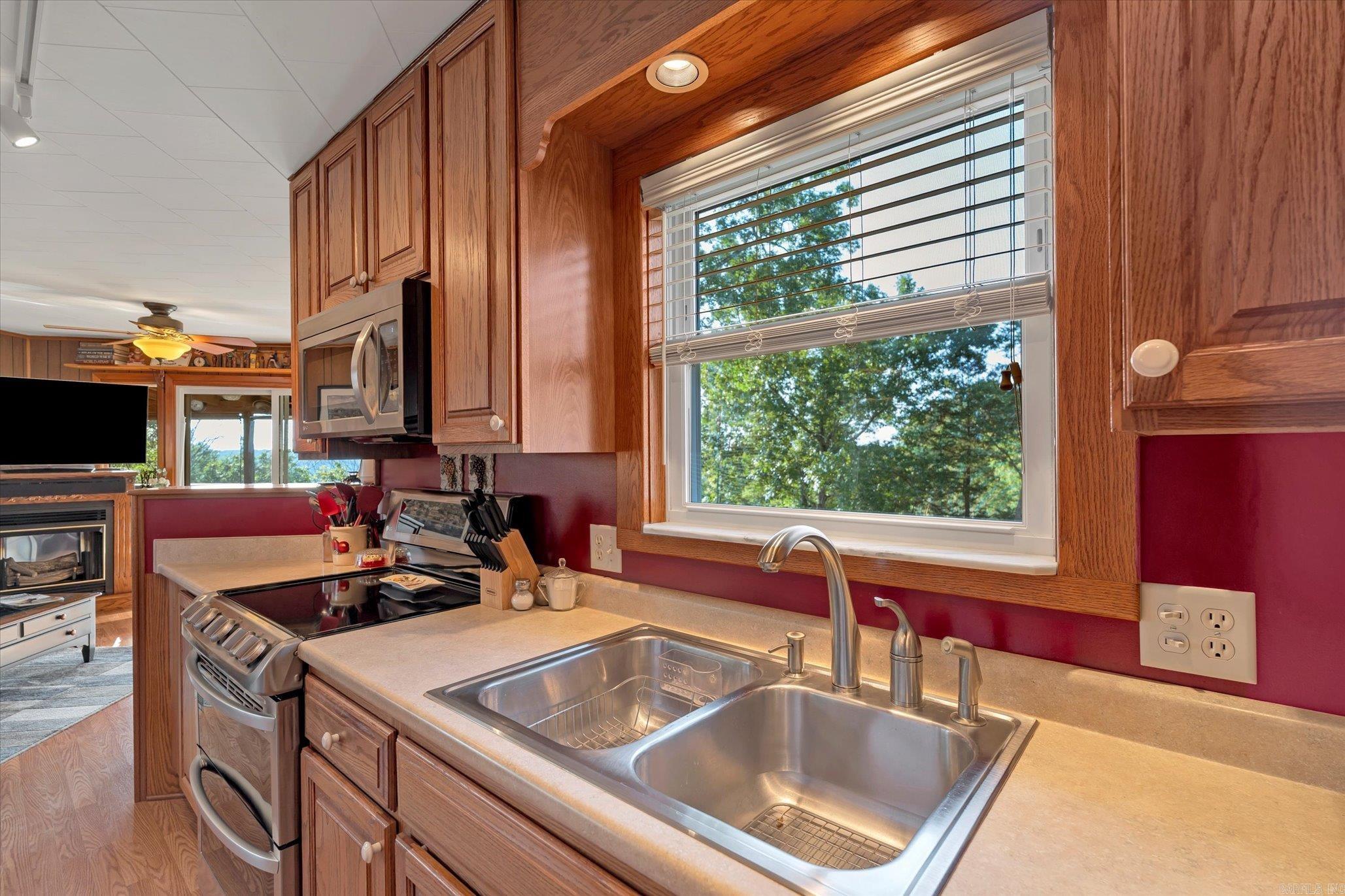 72 Sunflower Lane Mountain Home, AR 72653
