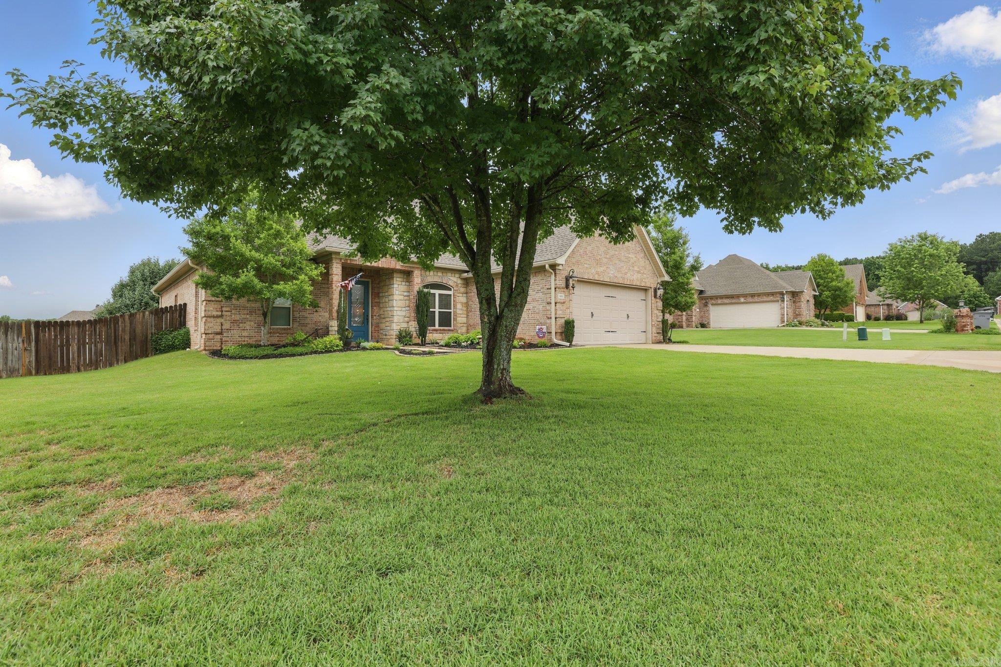 3051 Mt Mcgregor  Benton, AR