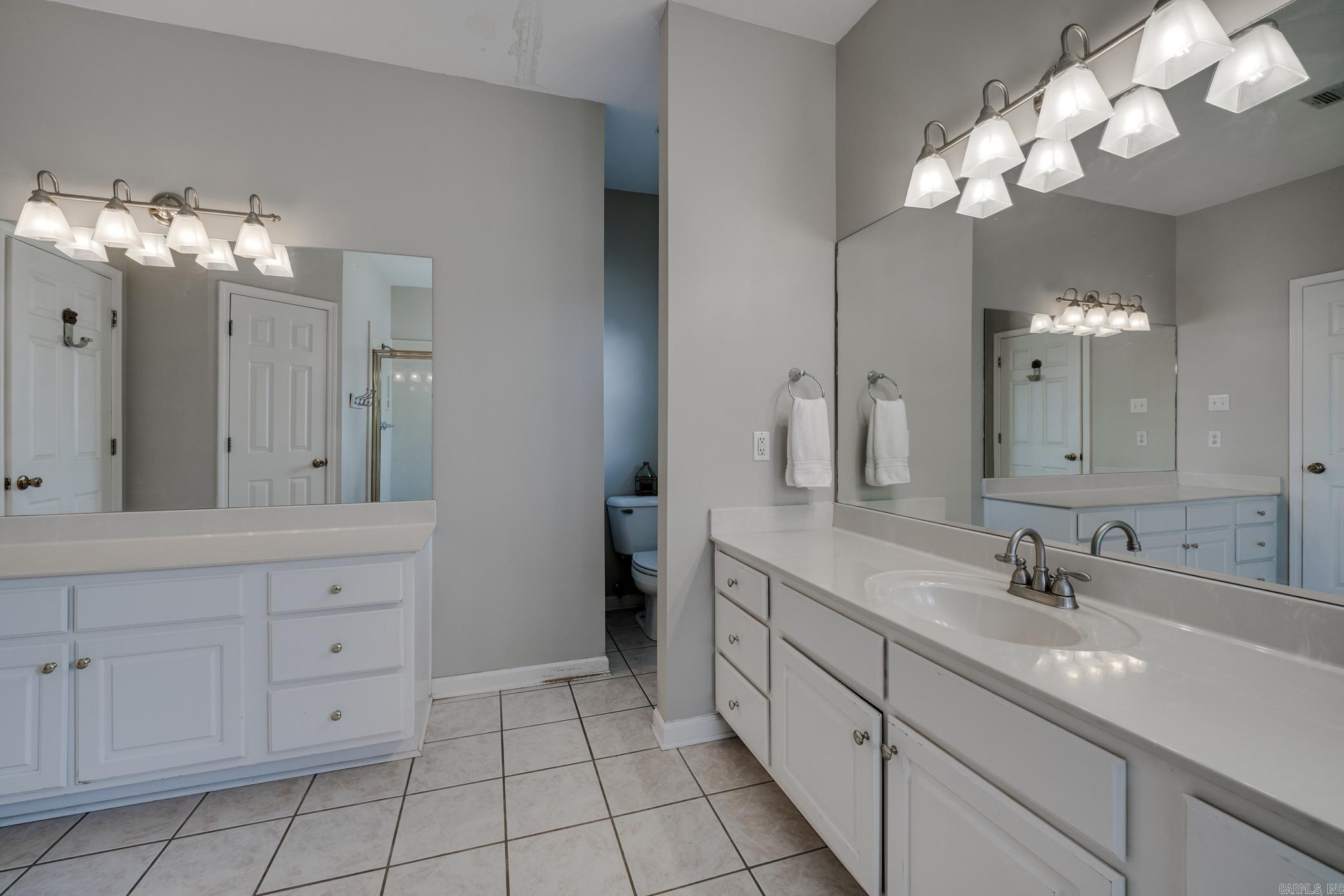 2211 E Longhills Road  Benton, AR
