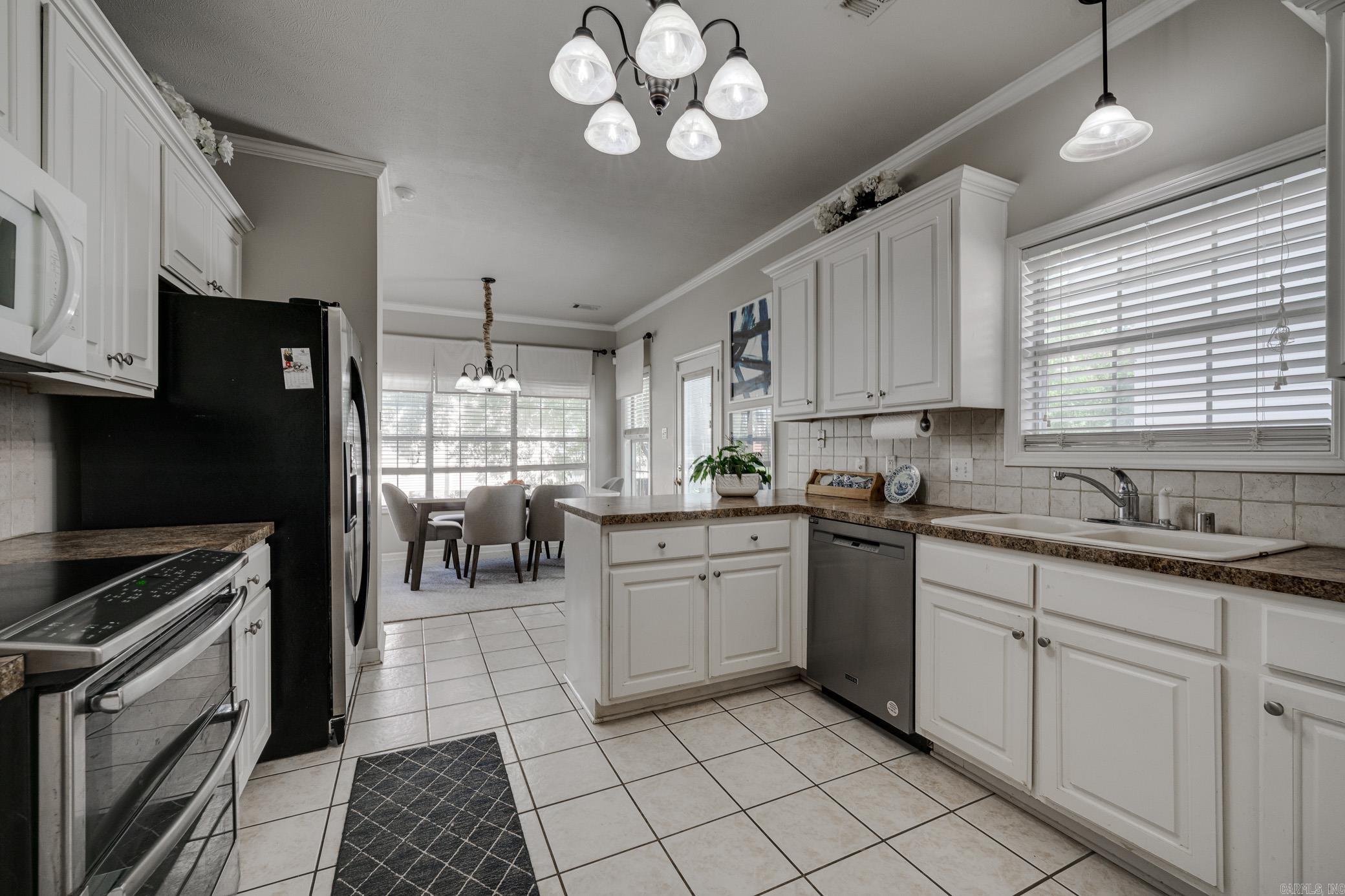 2211 E Longhills Road  Benton, AR