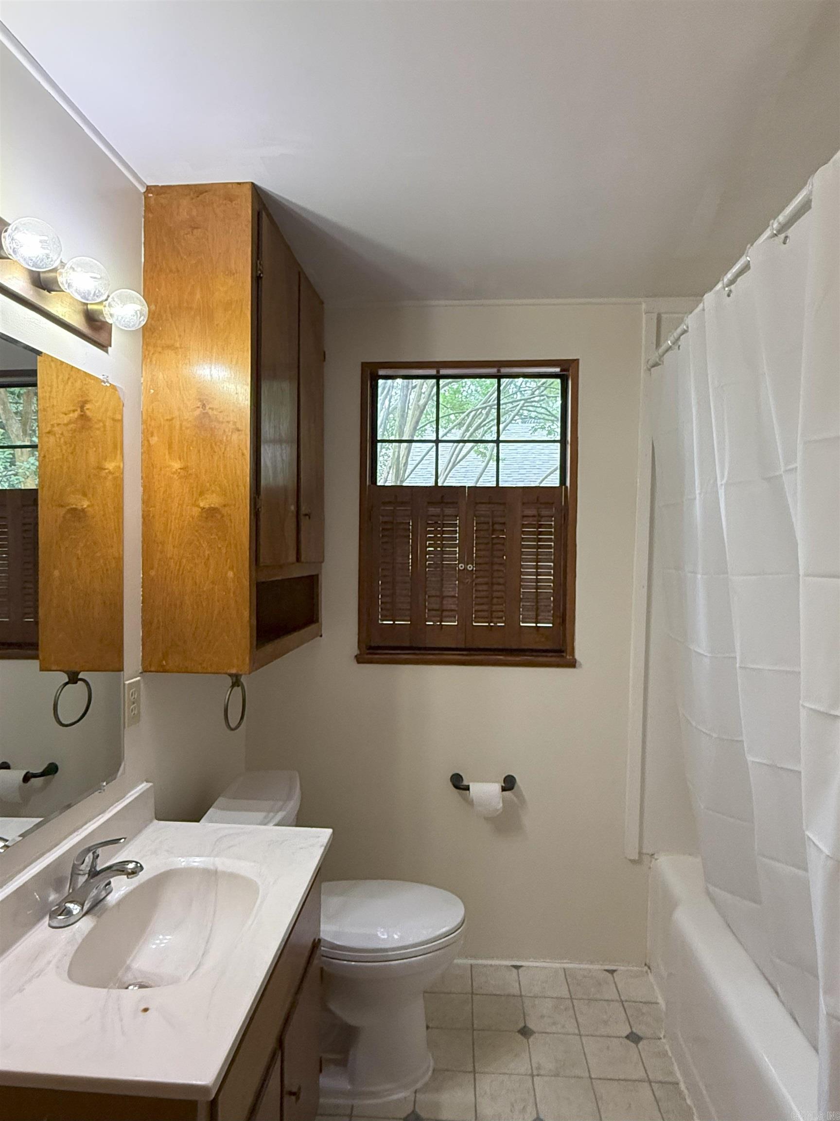 1172 Watkins  Conway, AR