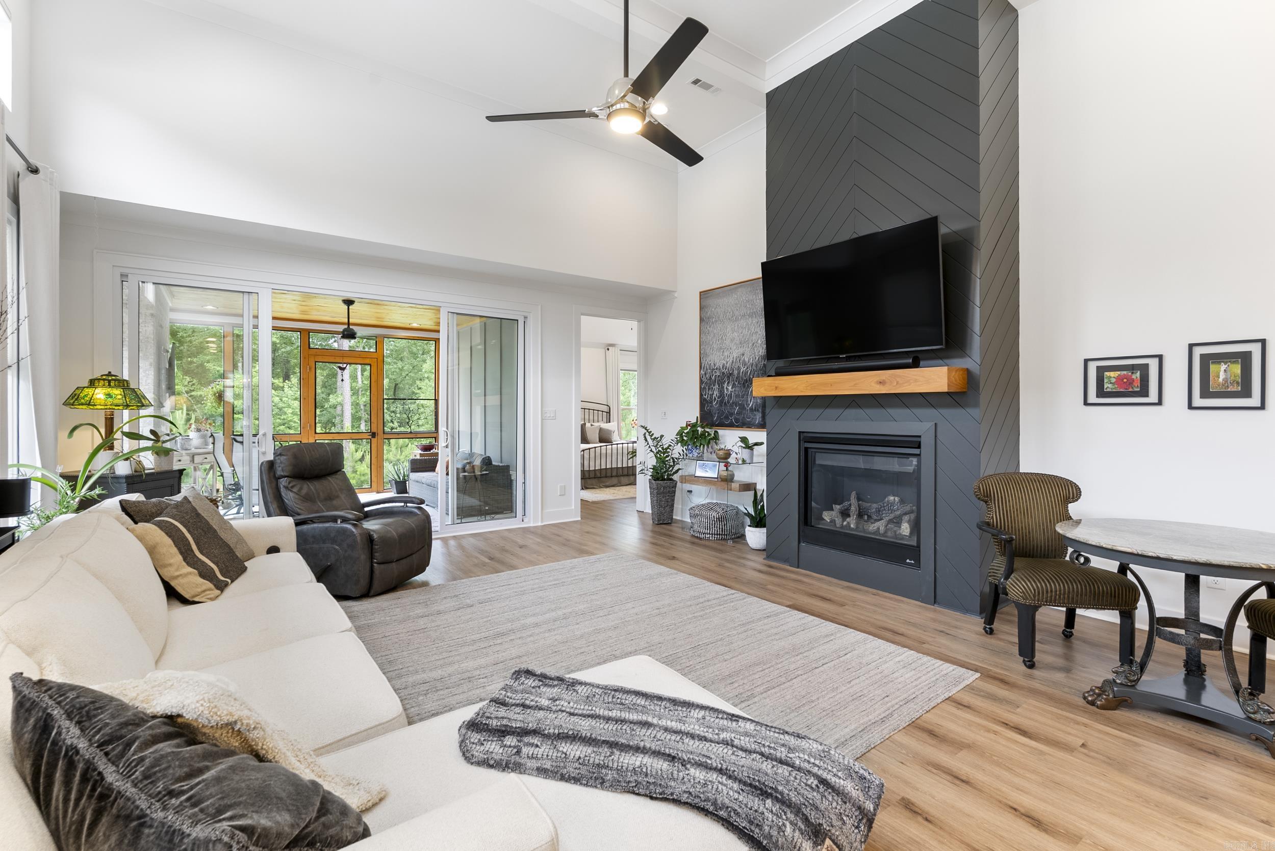 11 Saffron  Little Rock, AR