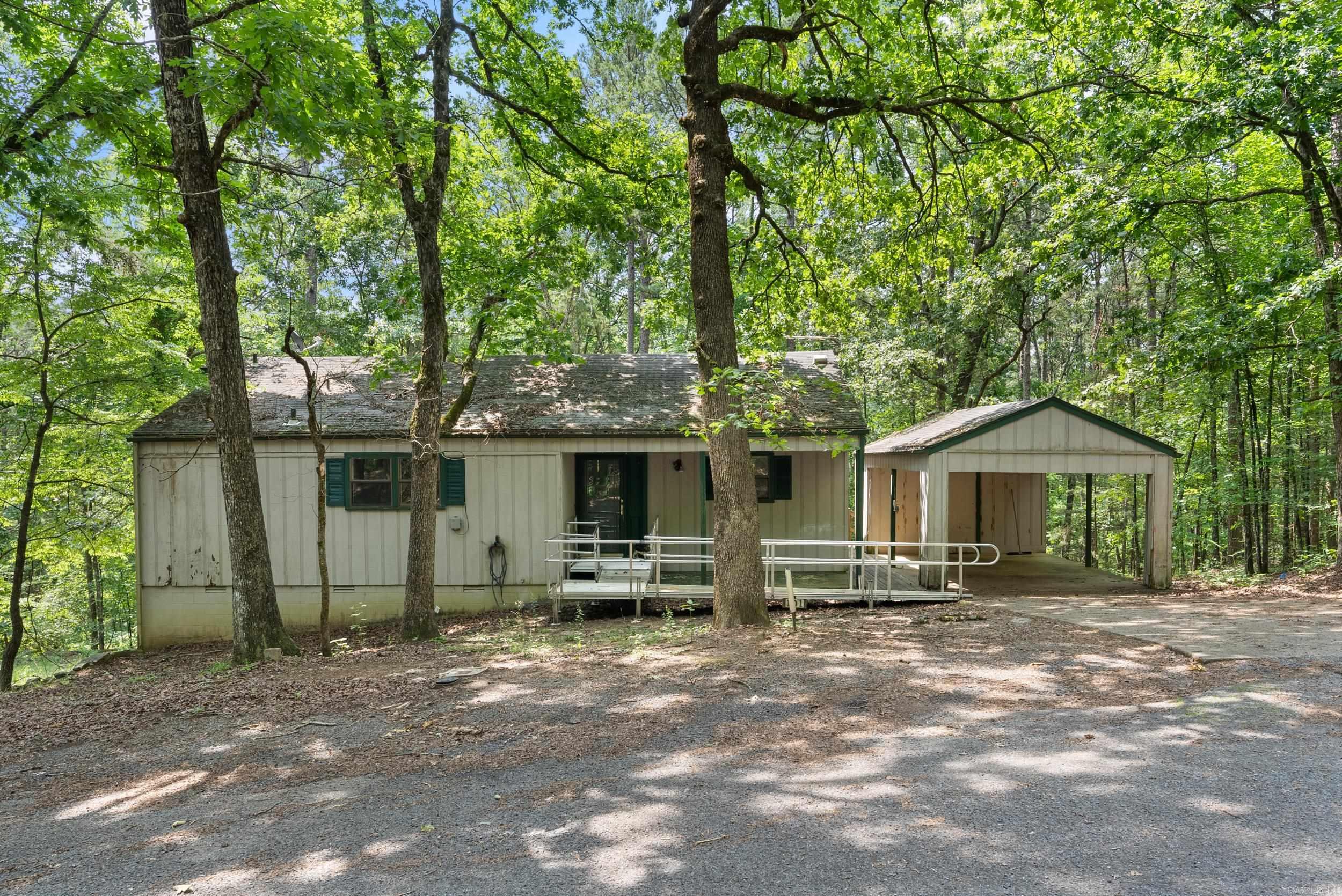 101 Winchester Ct.  Fairfield Bay, AR