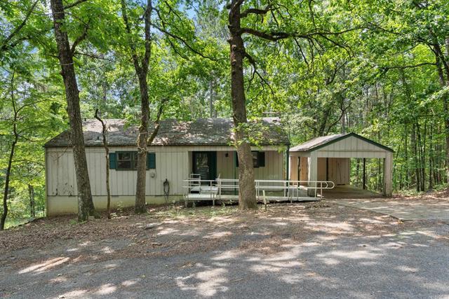 101  Winchester Ct.  Fairfield Bay, AR