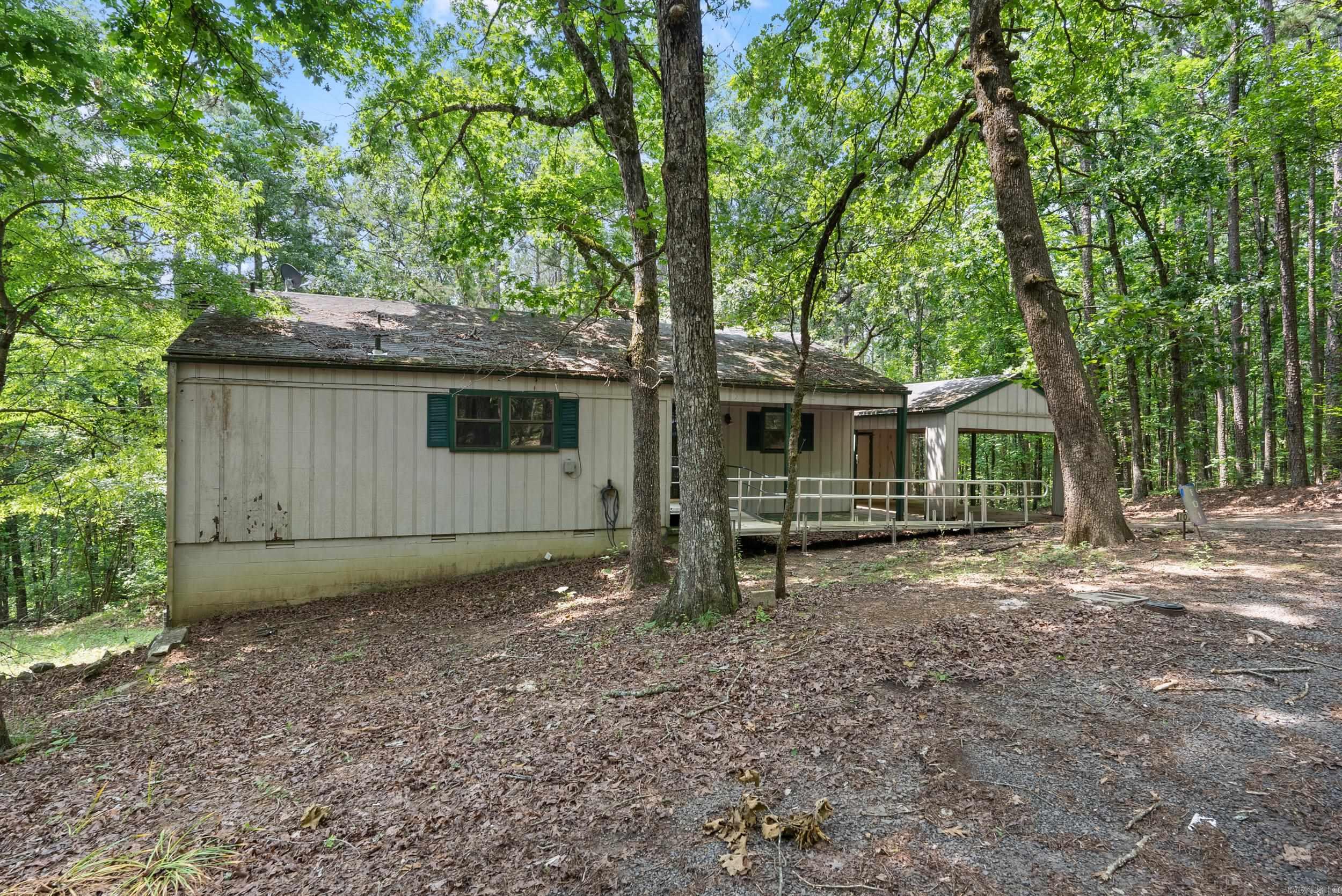 101 Winchester Ct.  Fairfield Bay, AR