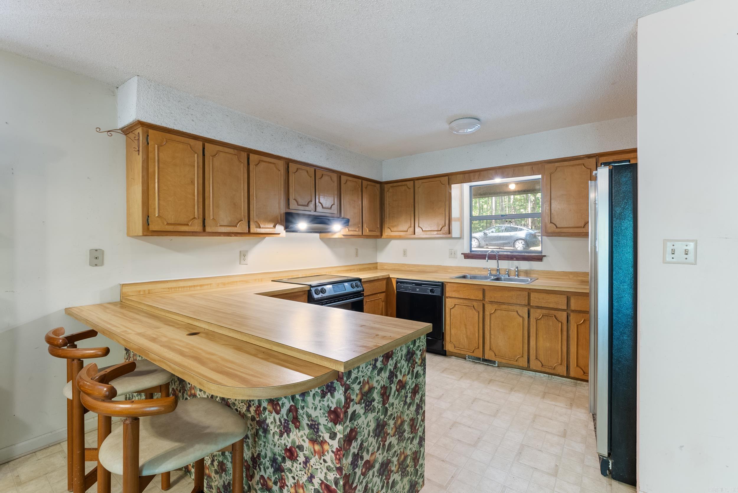 101 Winchester Ct.  Fairfield Bay, AR